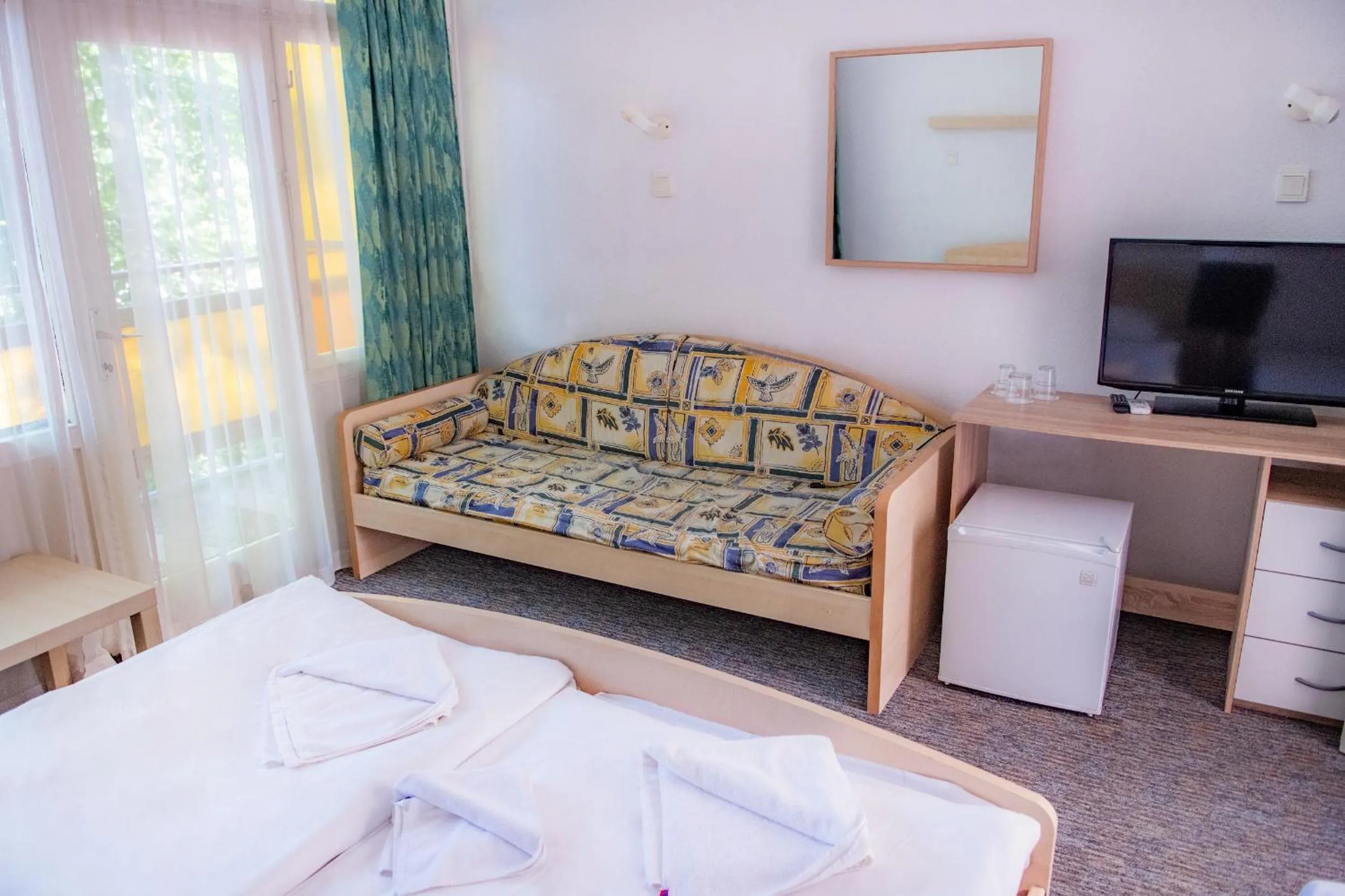 Photo of the whole room in CE Napfény Hotel