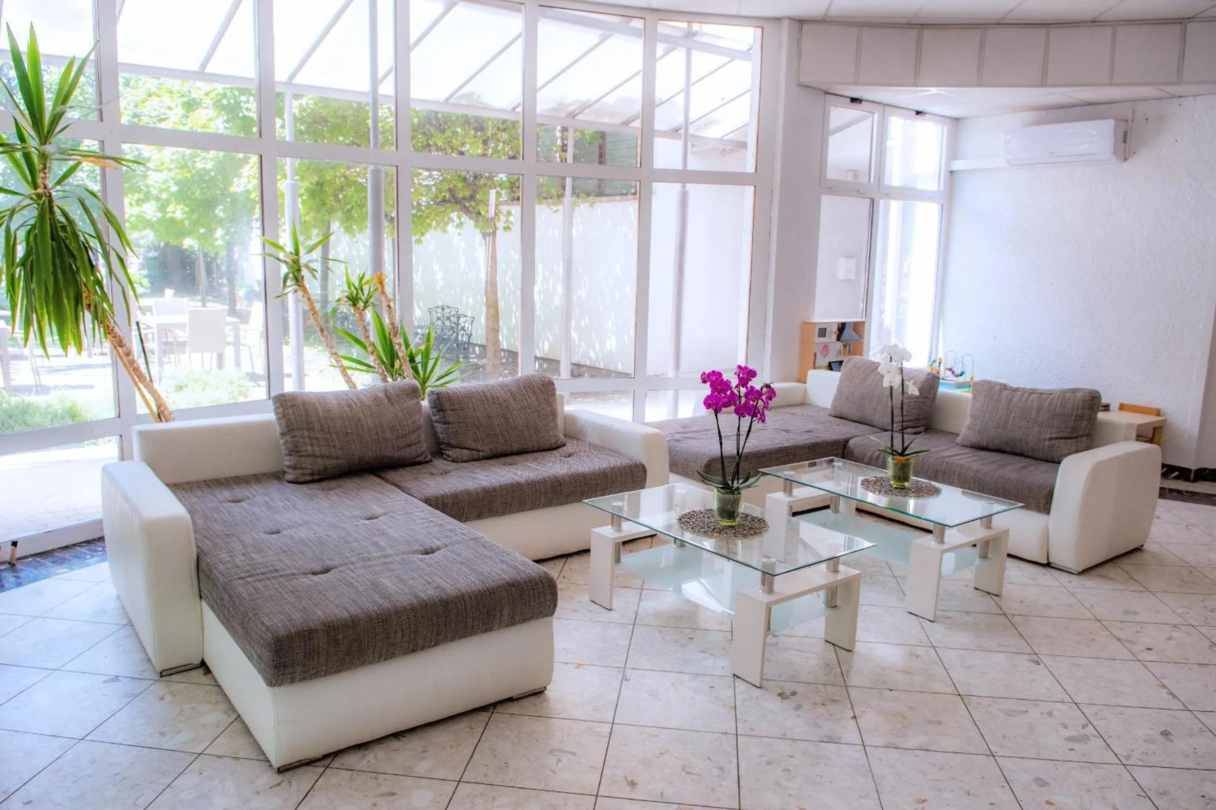 Lobby or reception in CE Napfény Hotel