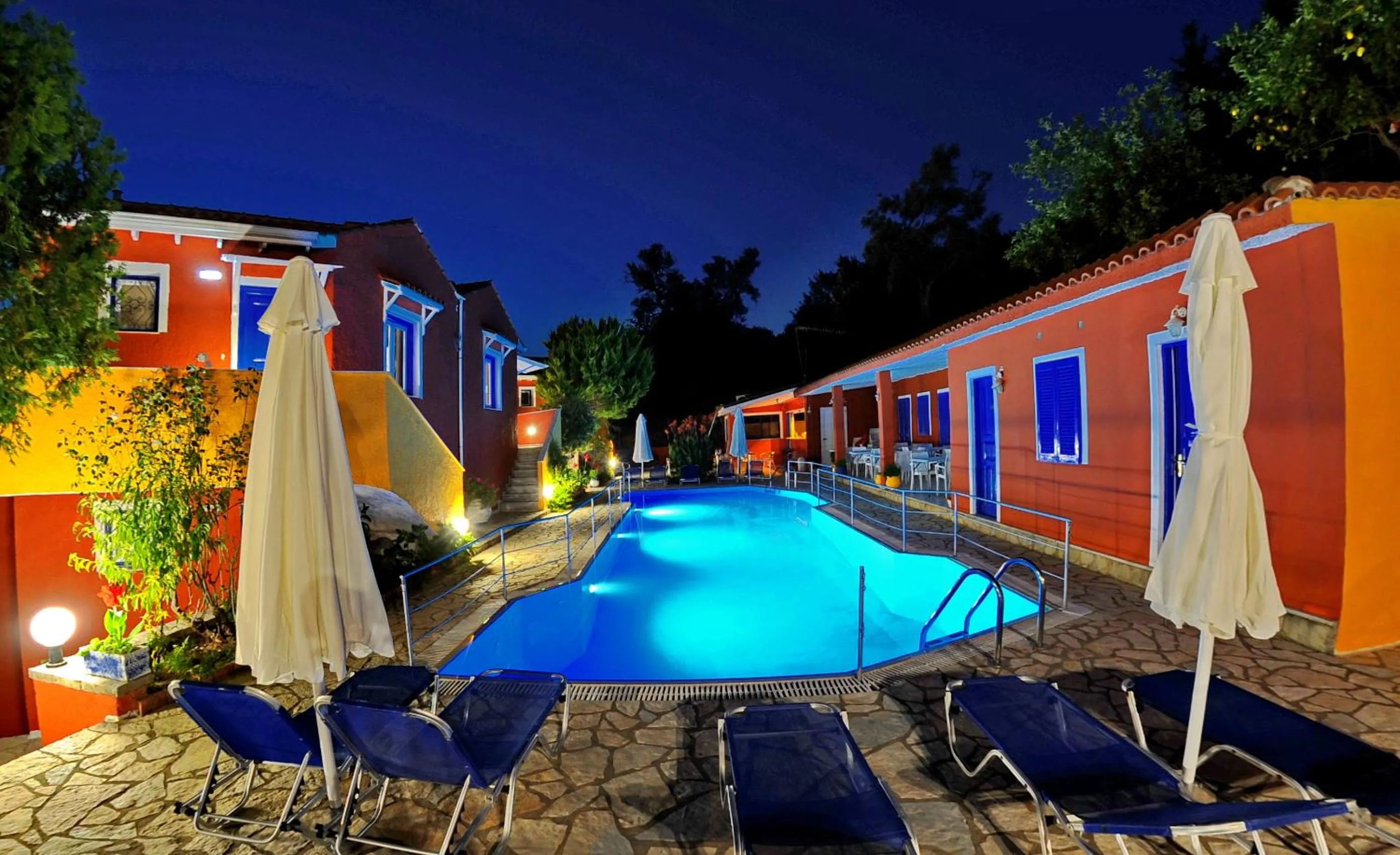 Area and facilities in Vliho Bay Boutique Hotel