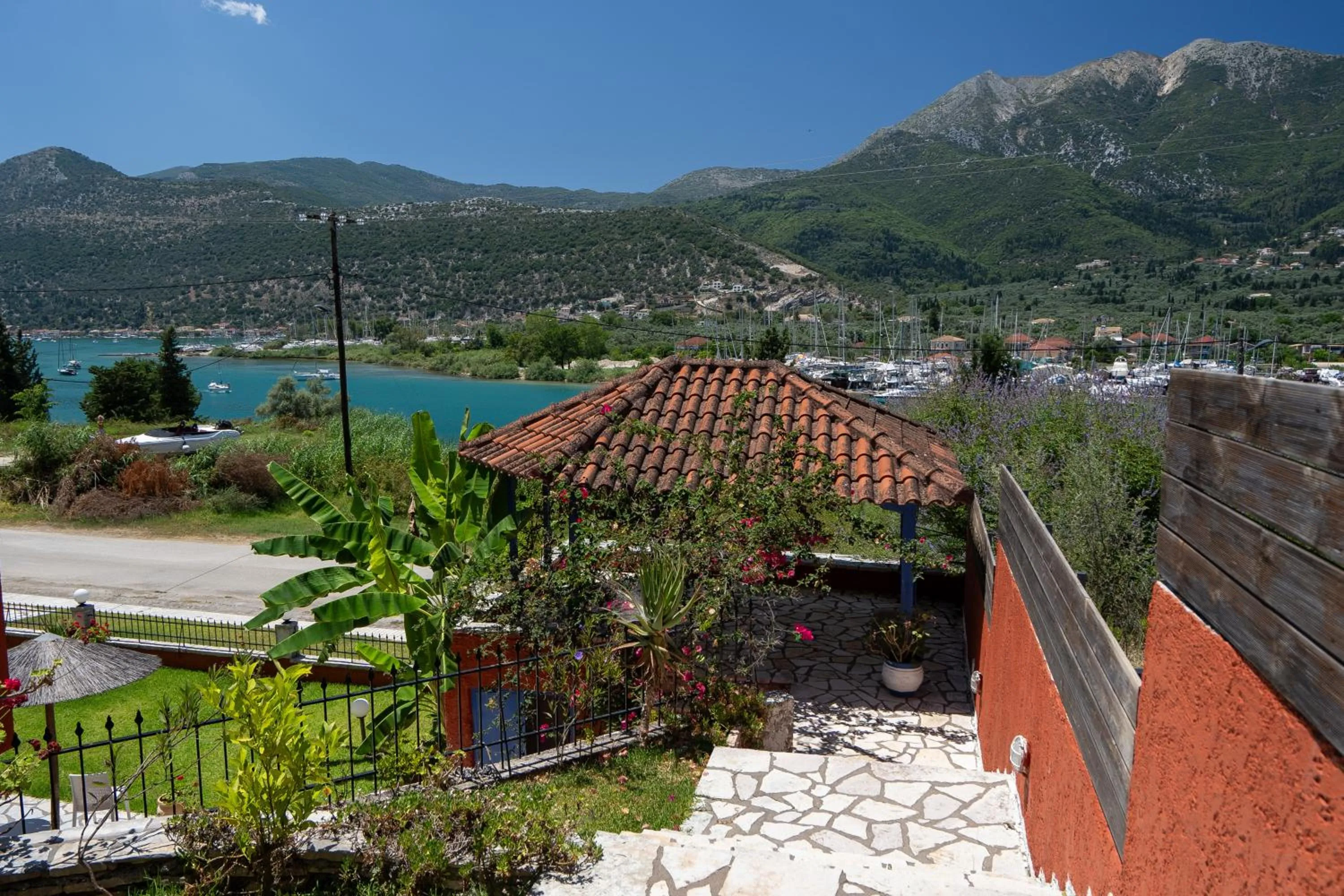 Vliho Bay Boutique Hotel
