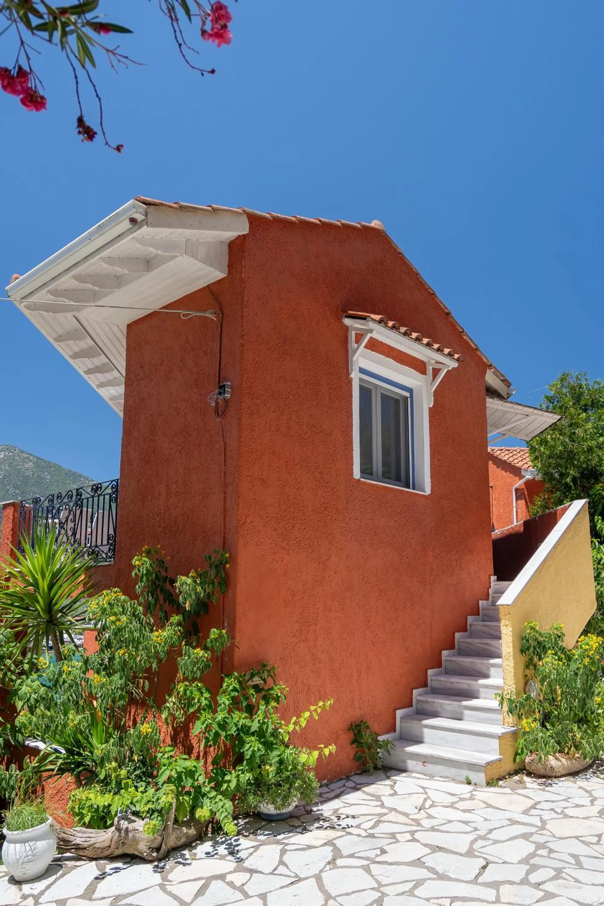 Vliho Bay Boutique Hotel