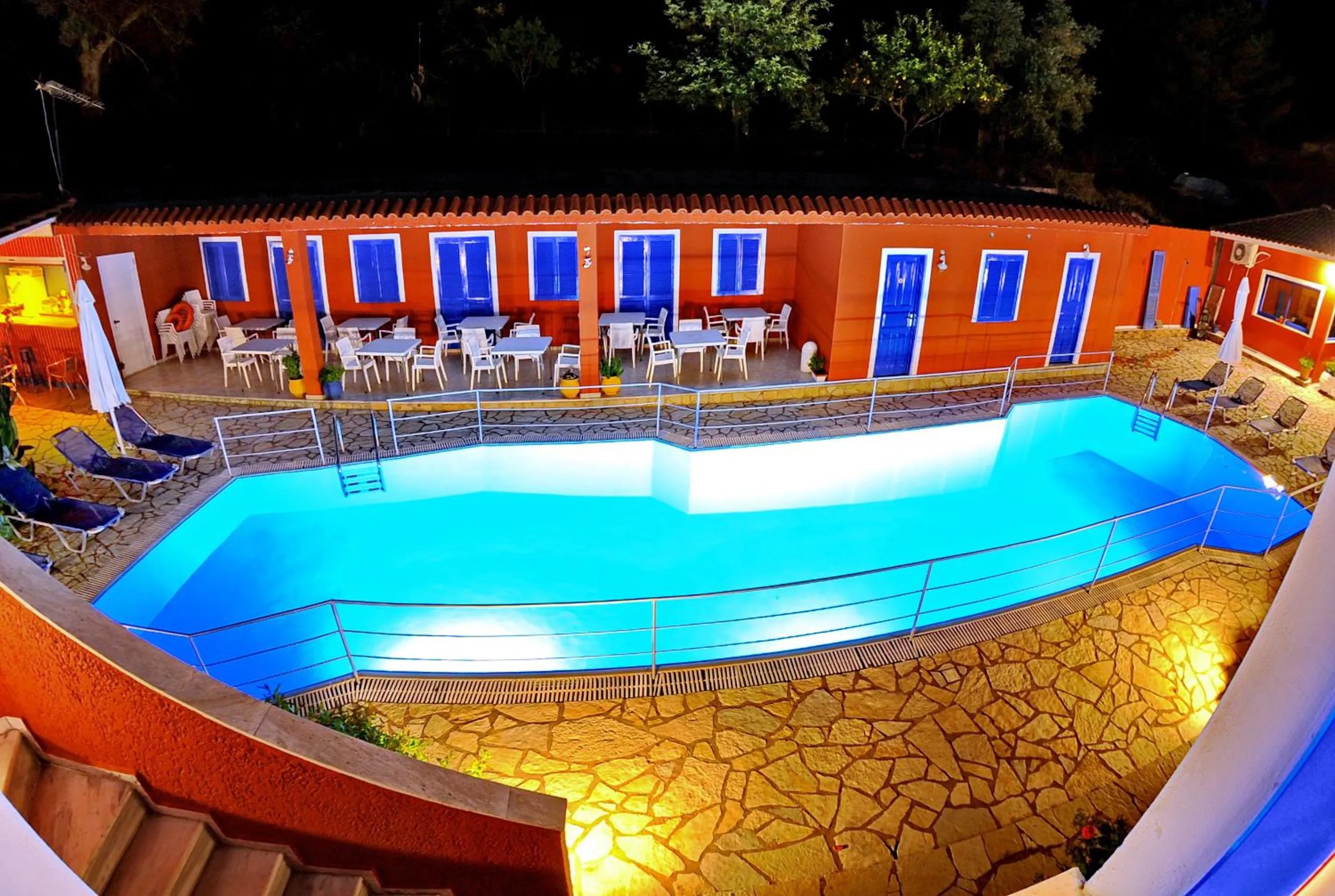 Restaurant/places to eat in Vliho Bay Boutique Hotel