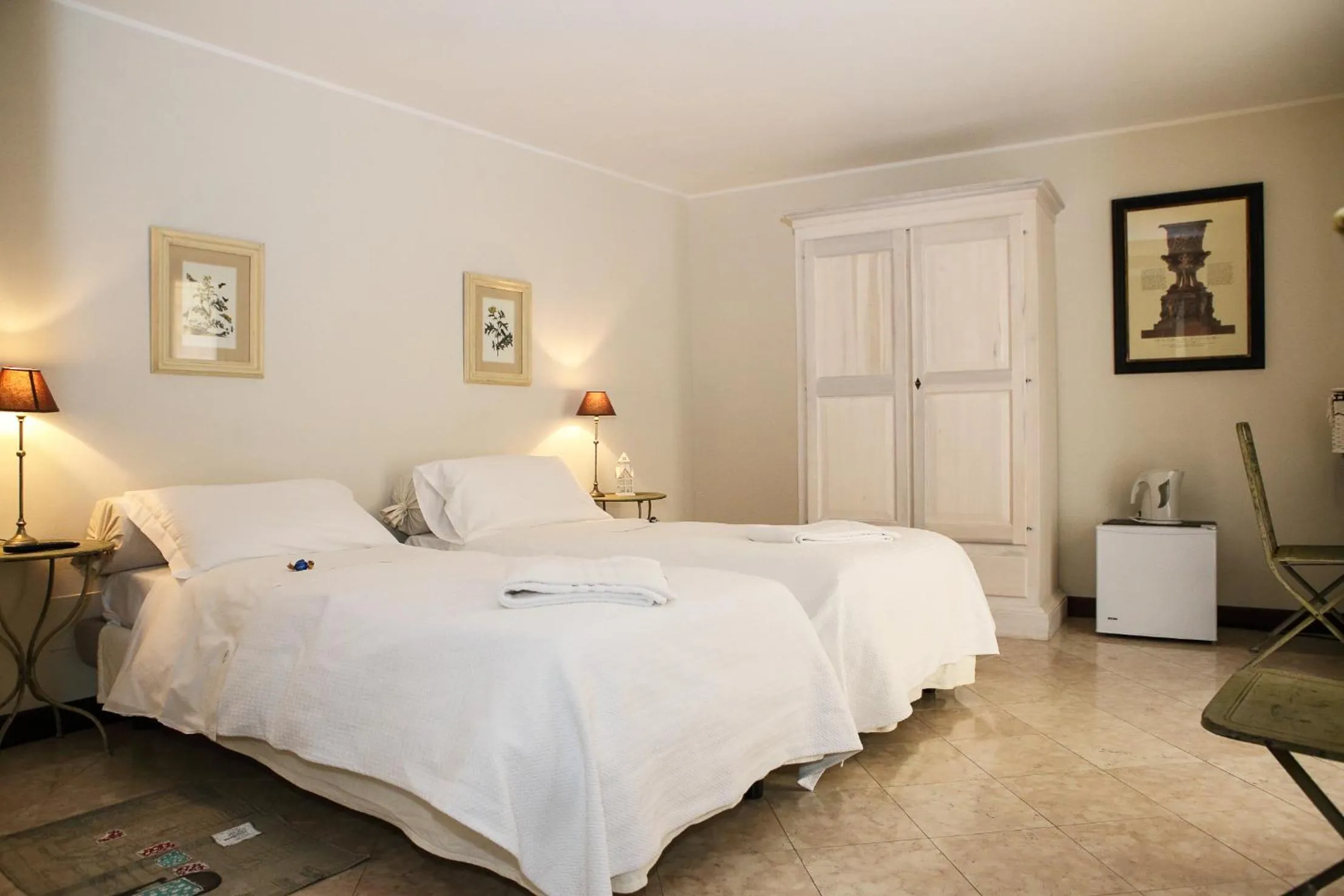 Photo of the whole room, Bed in B&B Casa del Teatro