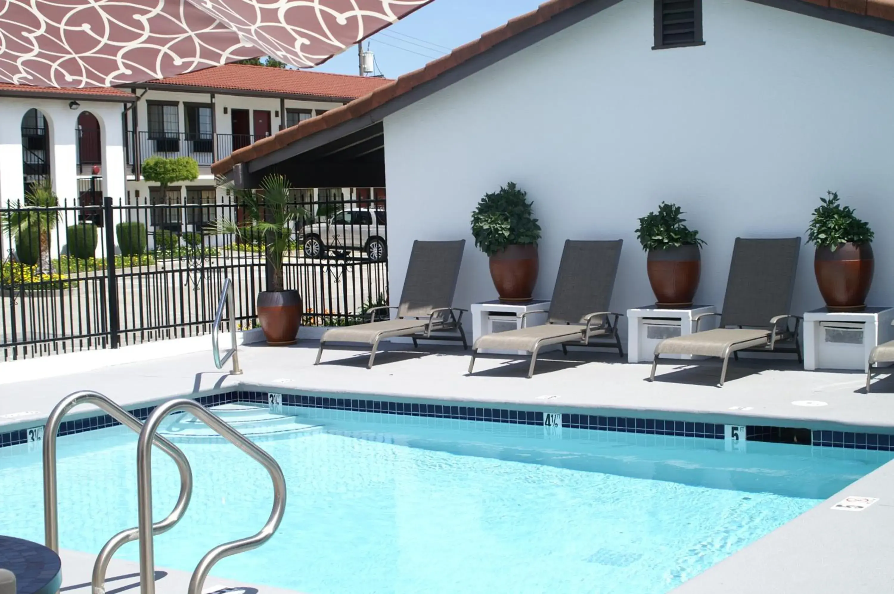 Swimming pool in Travelodge by Wyndham Vallejo Swimming pool in Travelodge by Wyndham Vallejo