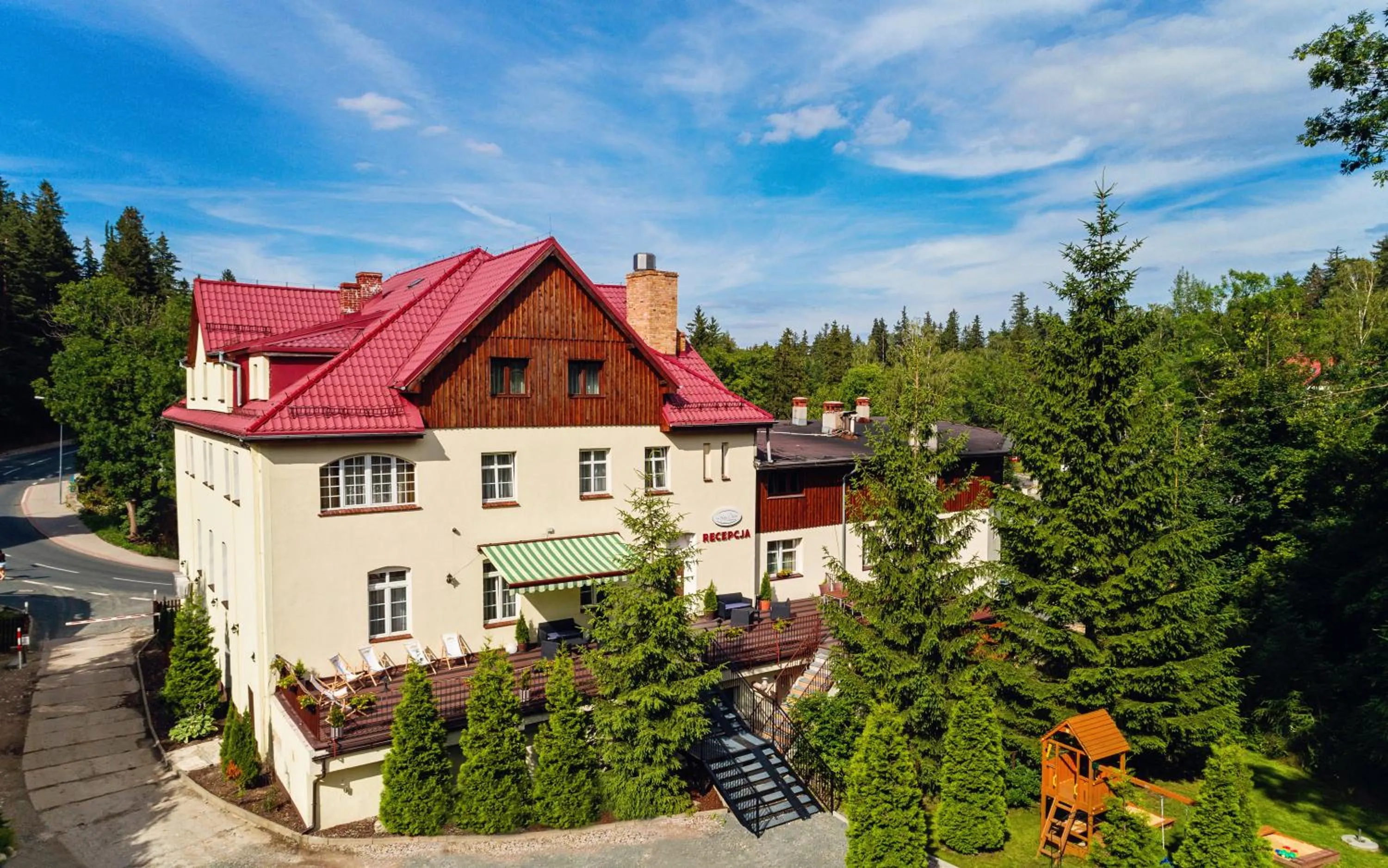 Facade/entrance in Leśny Dwór Karpacz Piekarnia Mio Padre Restauracja Mamma Mia