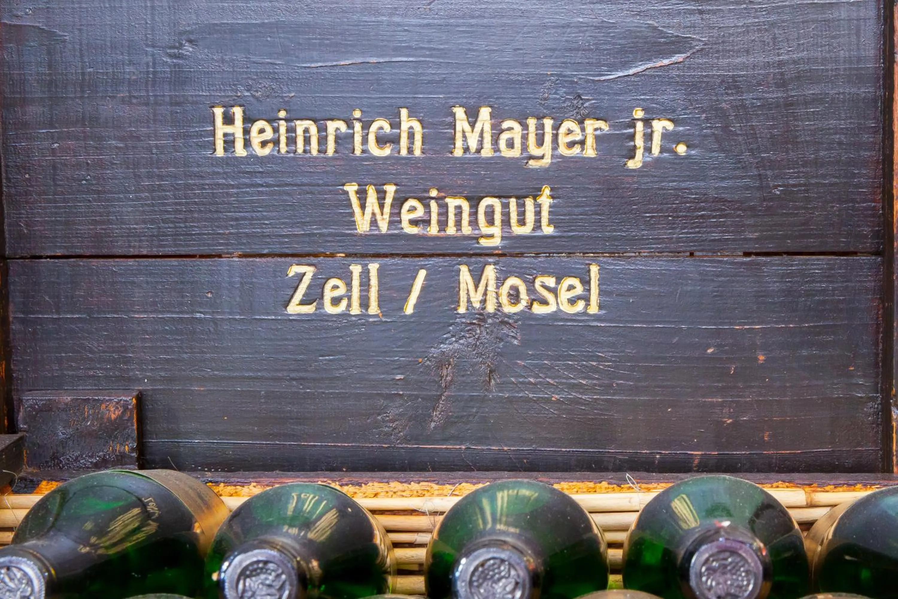 Text overlay in Mayer's Weinhotel