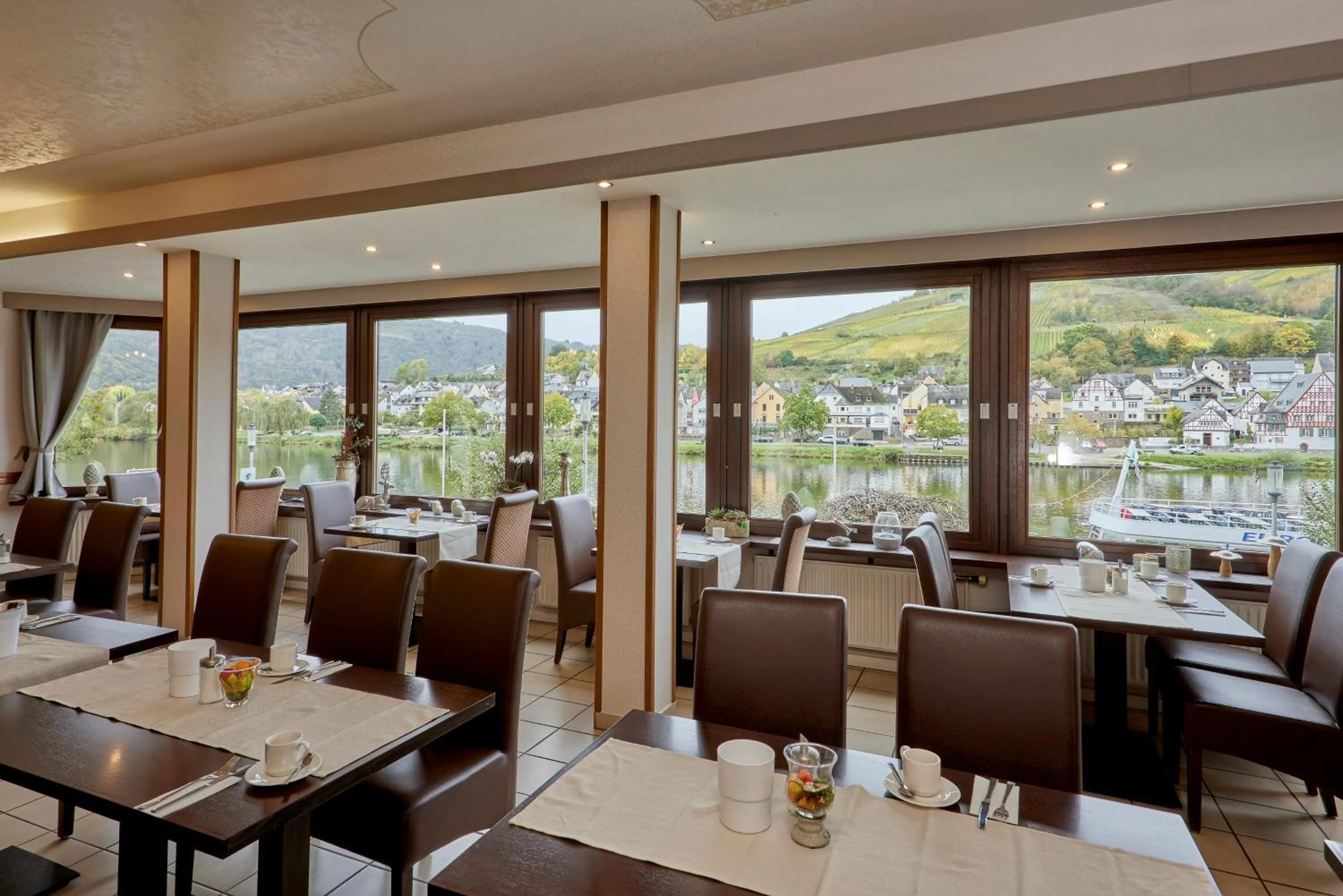 Restaurant/places to eat in Mayer's Weinhotel