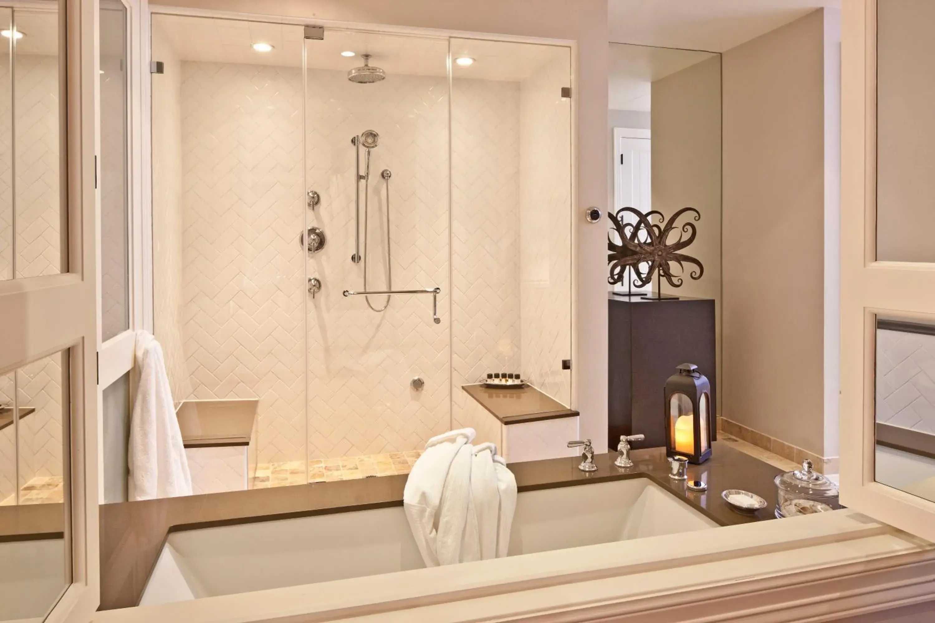 Bathroom in Hotel Yountville Bathroom in Hotel Yountville