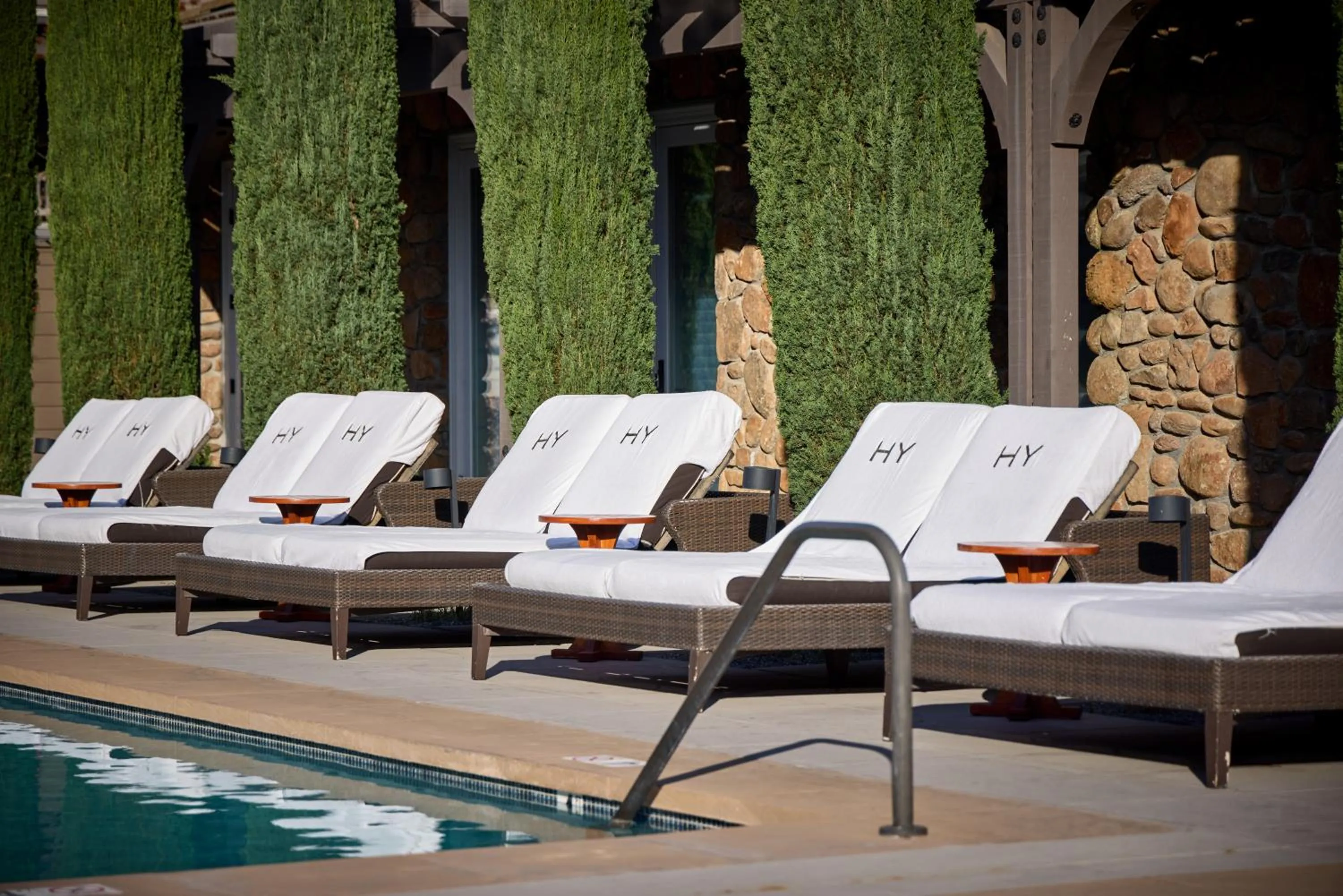 Swimming pool in Hotel Yountville