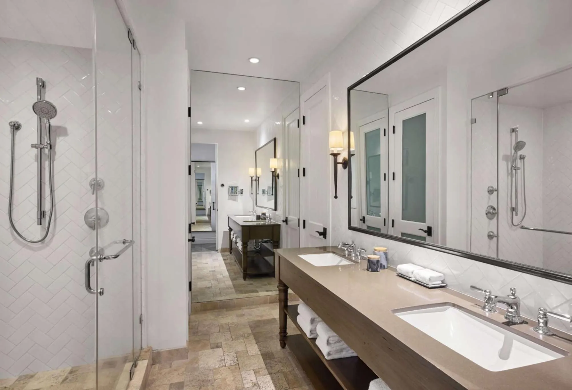 Shower in Hotel Yountville