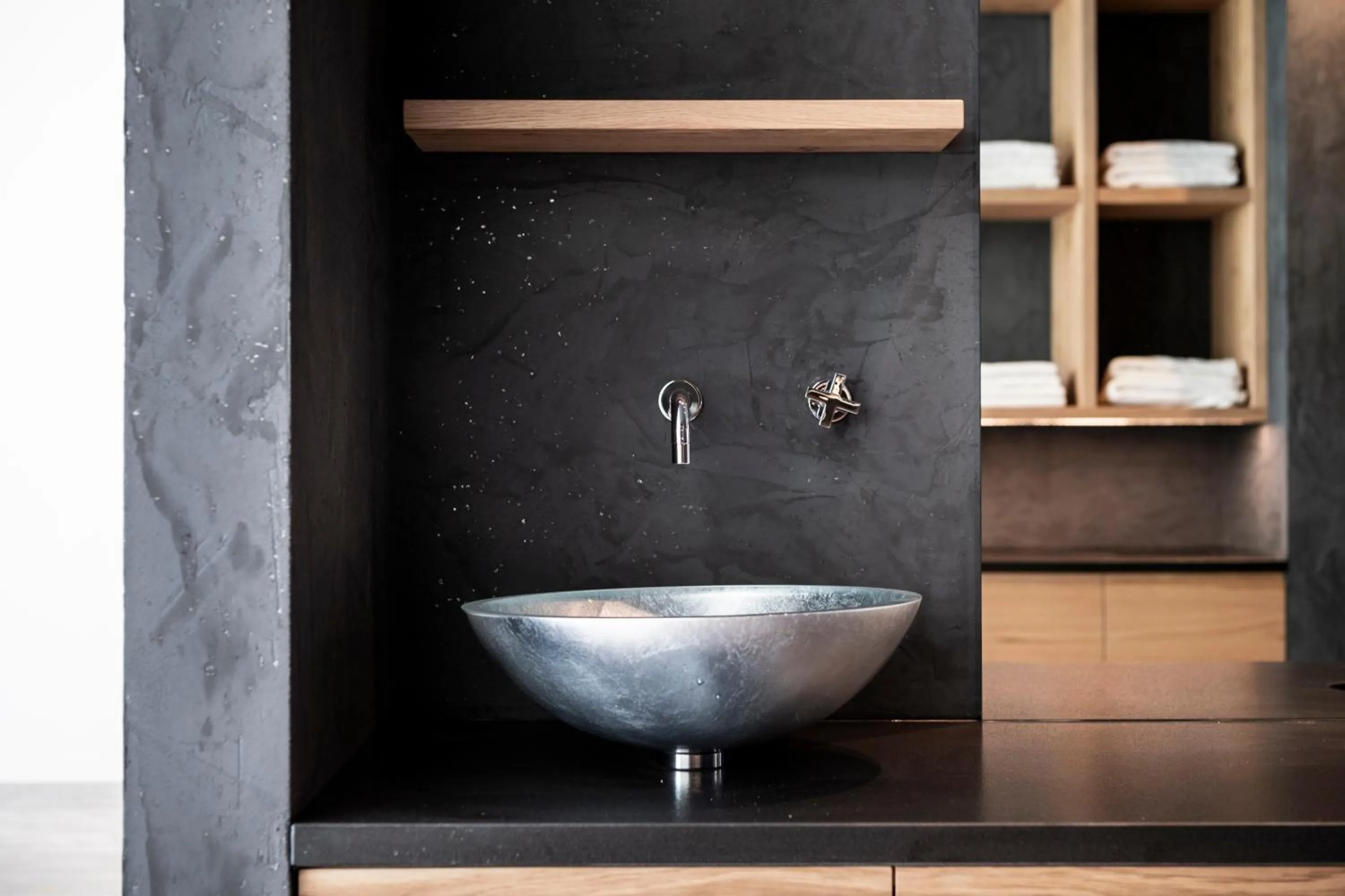 Decorative detail in Alpinhotel Vajolet - Adults only