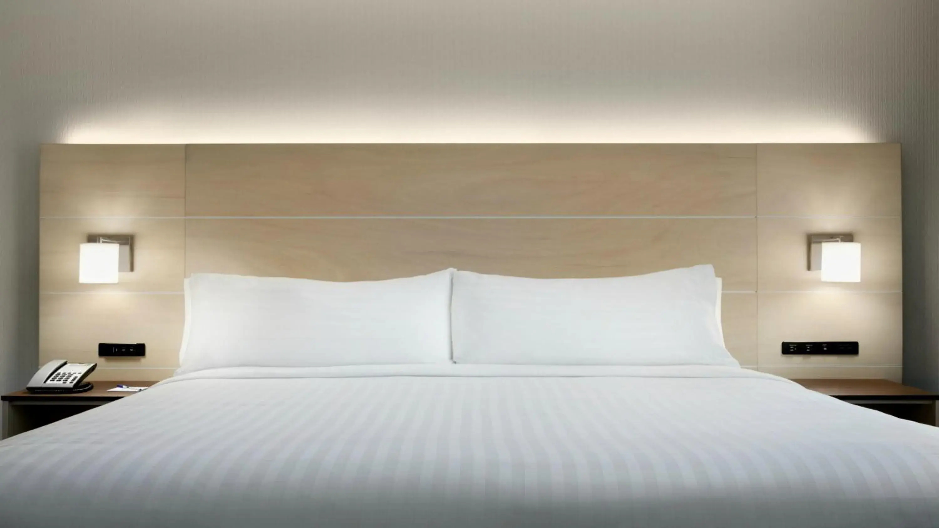 King Room with Hearing Accessible Roll In Shower - Non-Smoking in Holiday Inn Express - Williamsburg Busch Gardens Area by IHG King Room with Hearing Accessible Roll In Shower - Non-Smoking in Holiday Inn Express - Williamsburg Busch Gardens Area by IHG