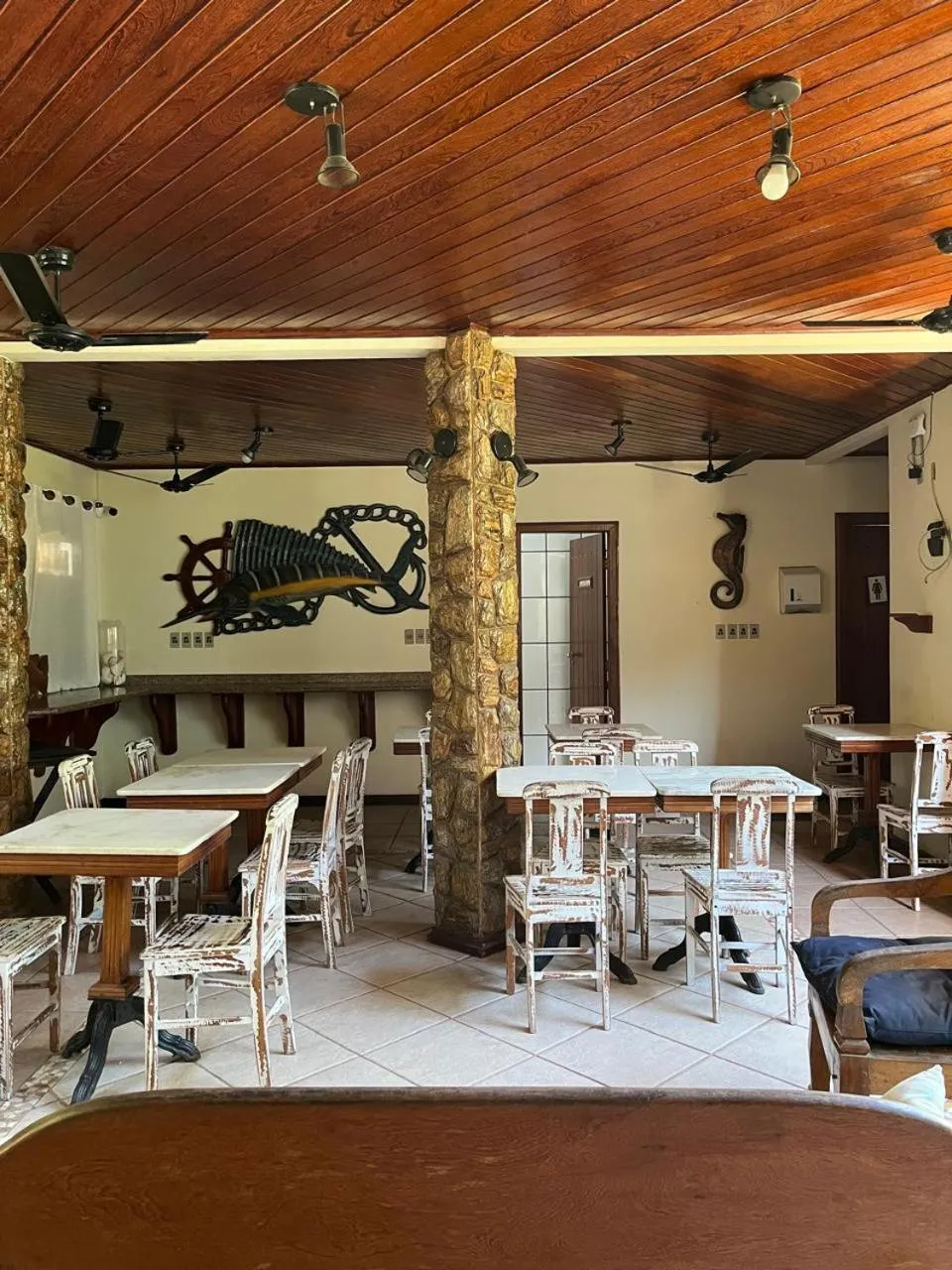 Restaurant/places to eat in Pousada Sanhaço