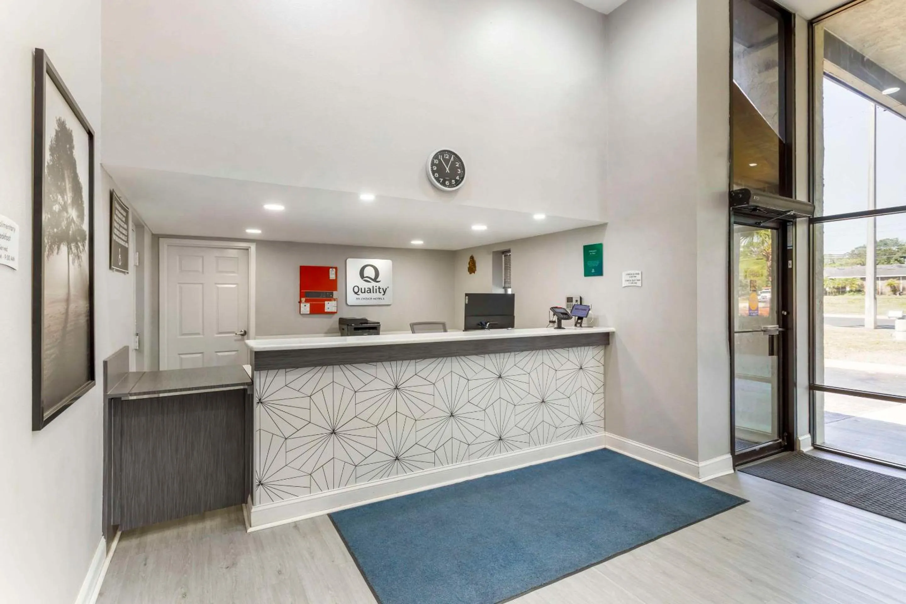 Lobby or reception in Quality Inn Gainesville near University