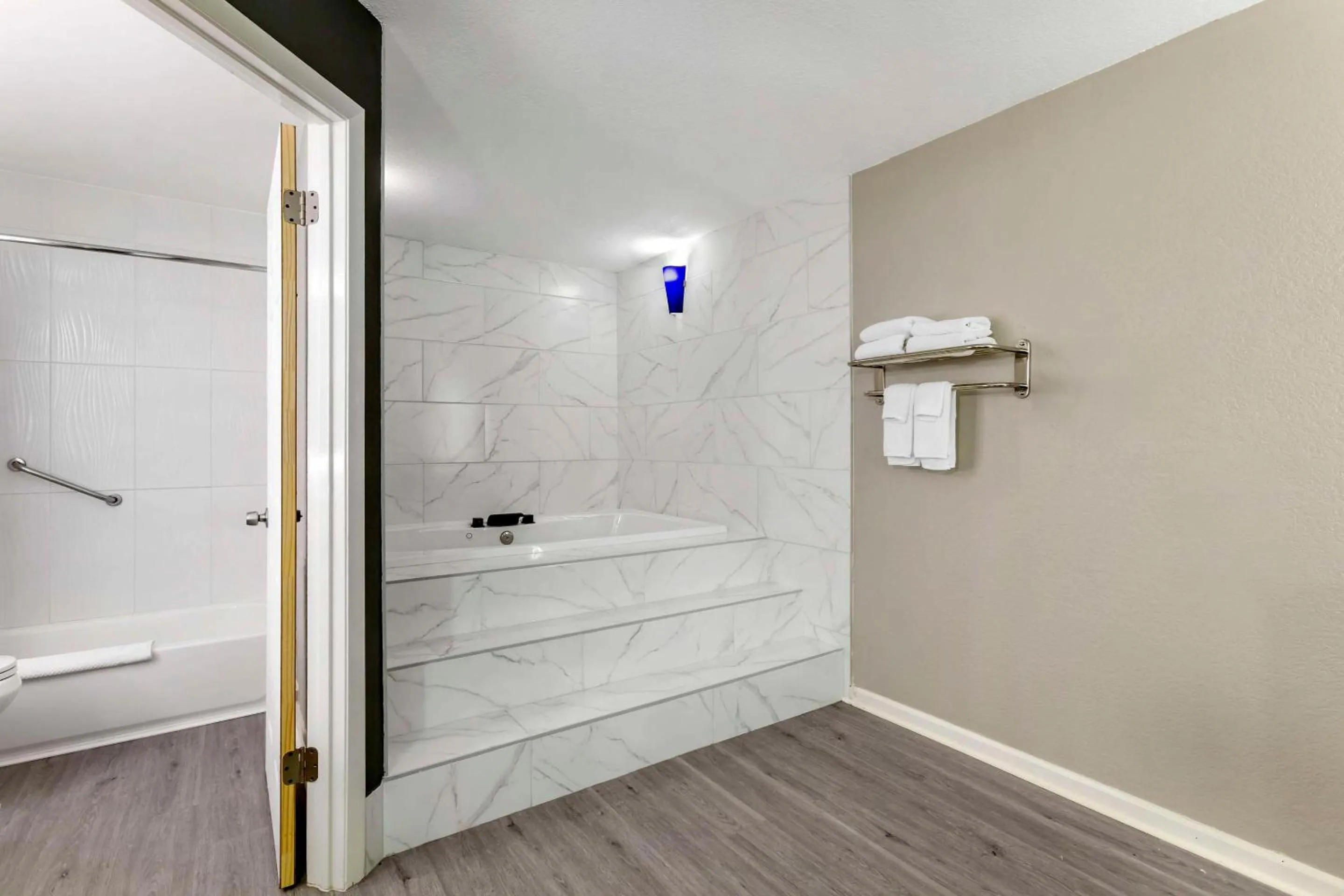 Bedroom in Quality Inn Gainesville near University