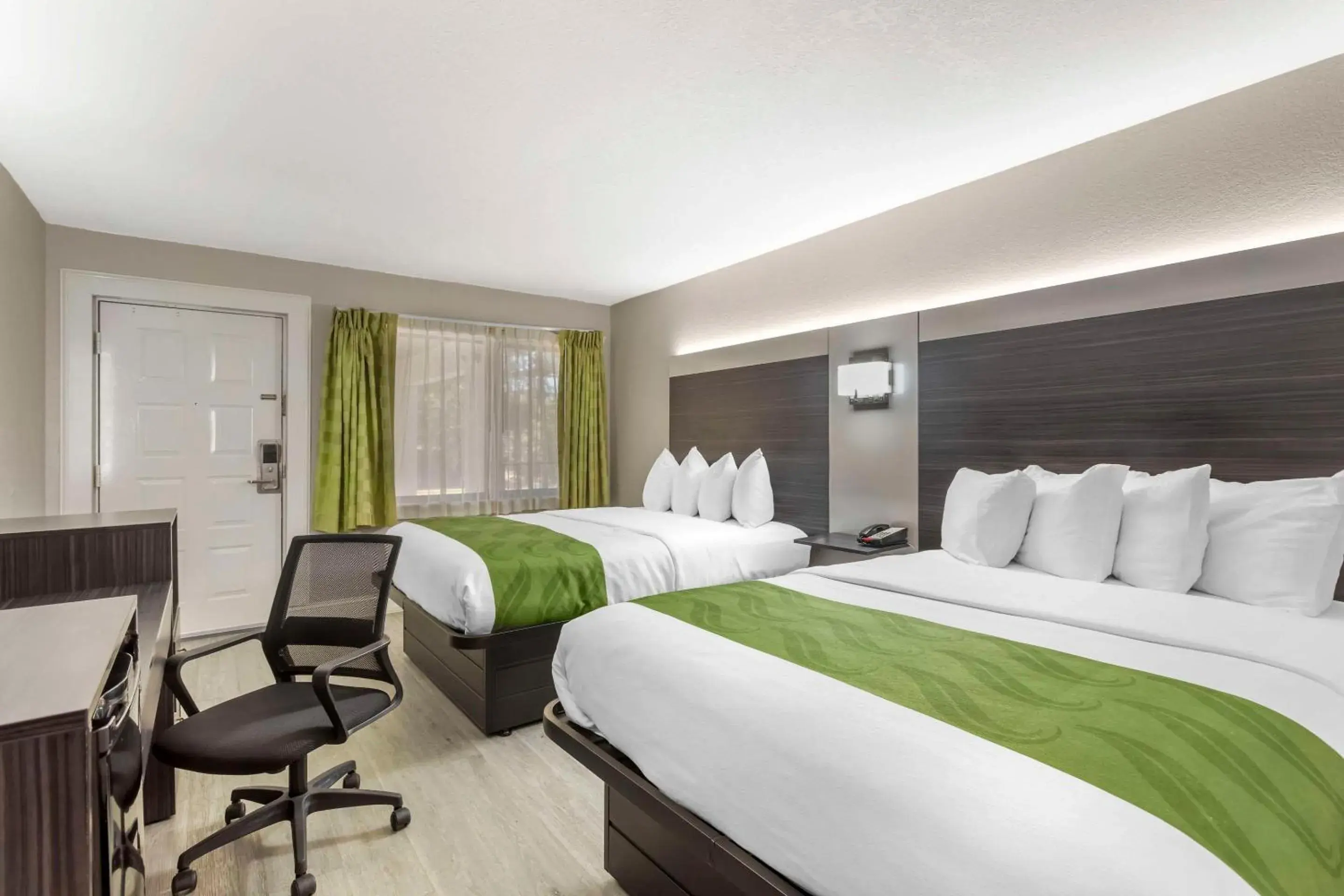 Bedroom, Bed in Quality Inn Gainesville near University Bedroom, Bed in Quality Inn Gainesville near University