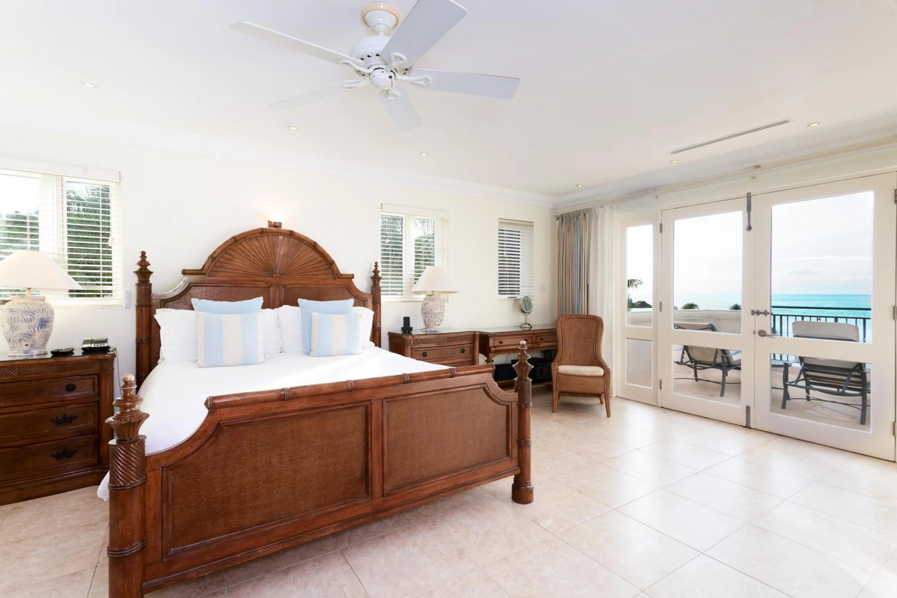 Bedroom, Bed in Blue Waters Resort and Spa