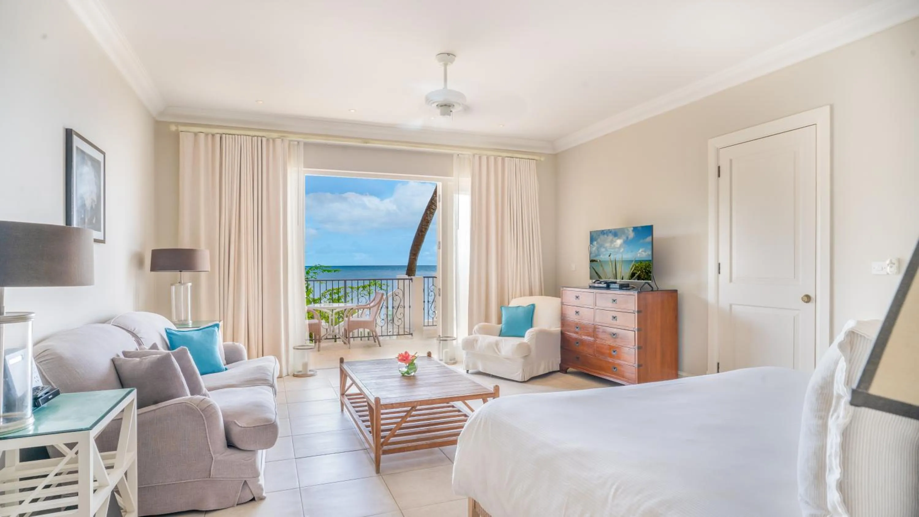 Bedroom, Bed in Blue Waters Resort and Spa