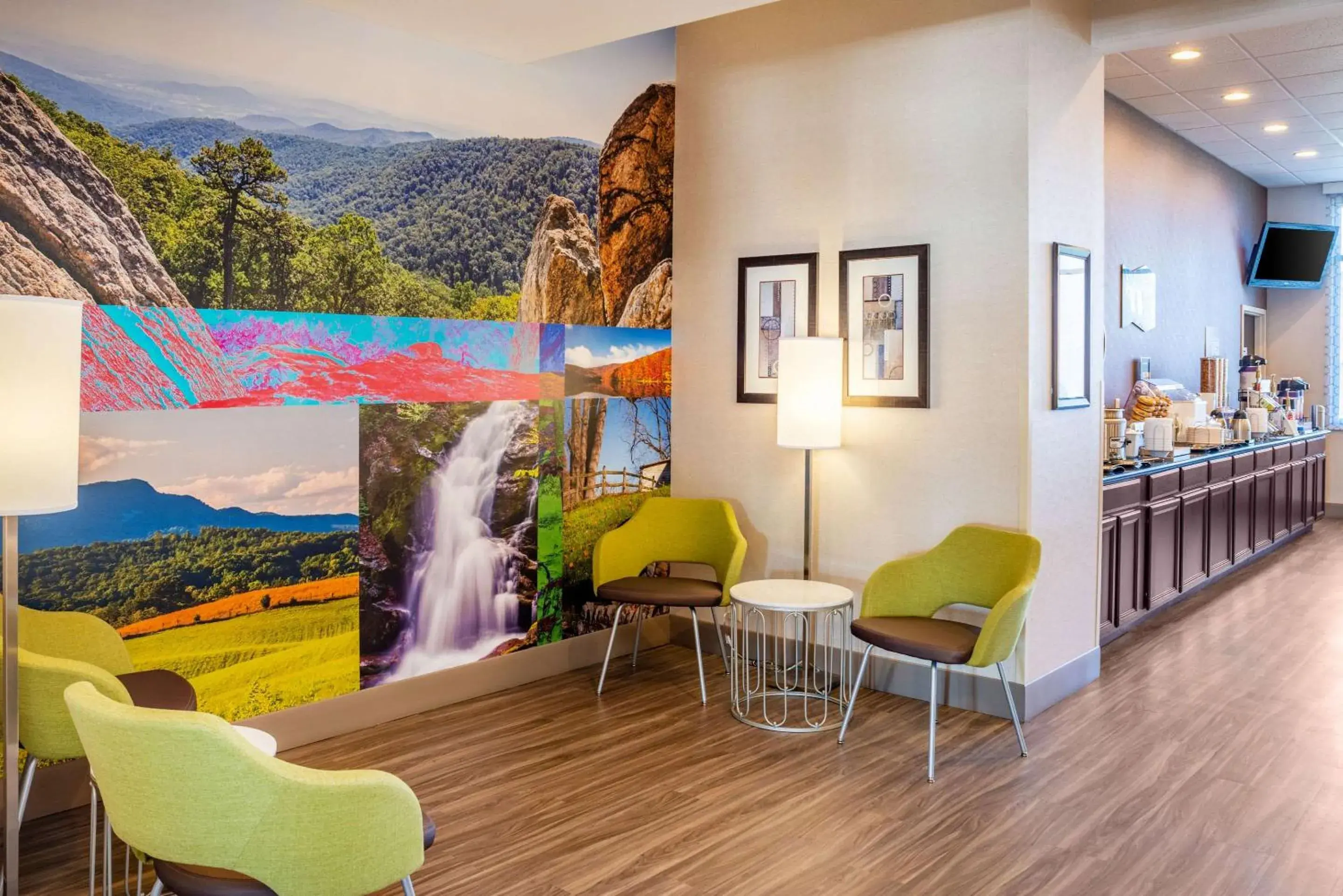 Lobby or reception in Clarion Pointe Harrisonburg Lobby or reception in Clarion Pointe Harrisonburg