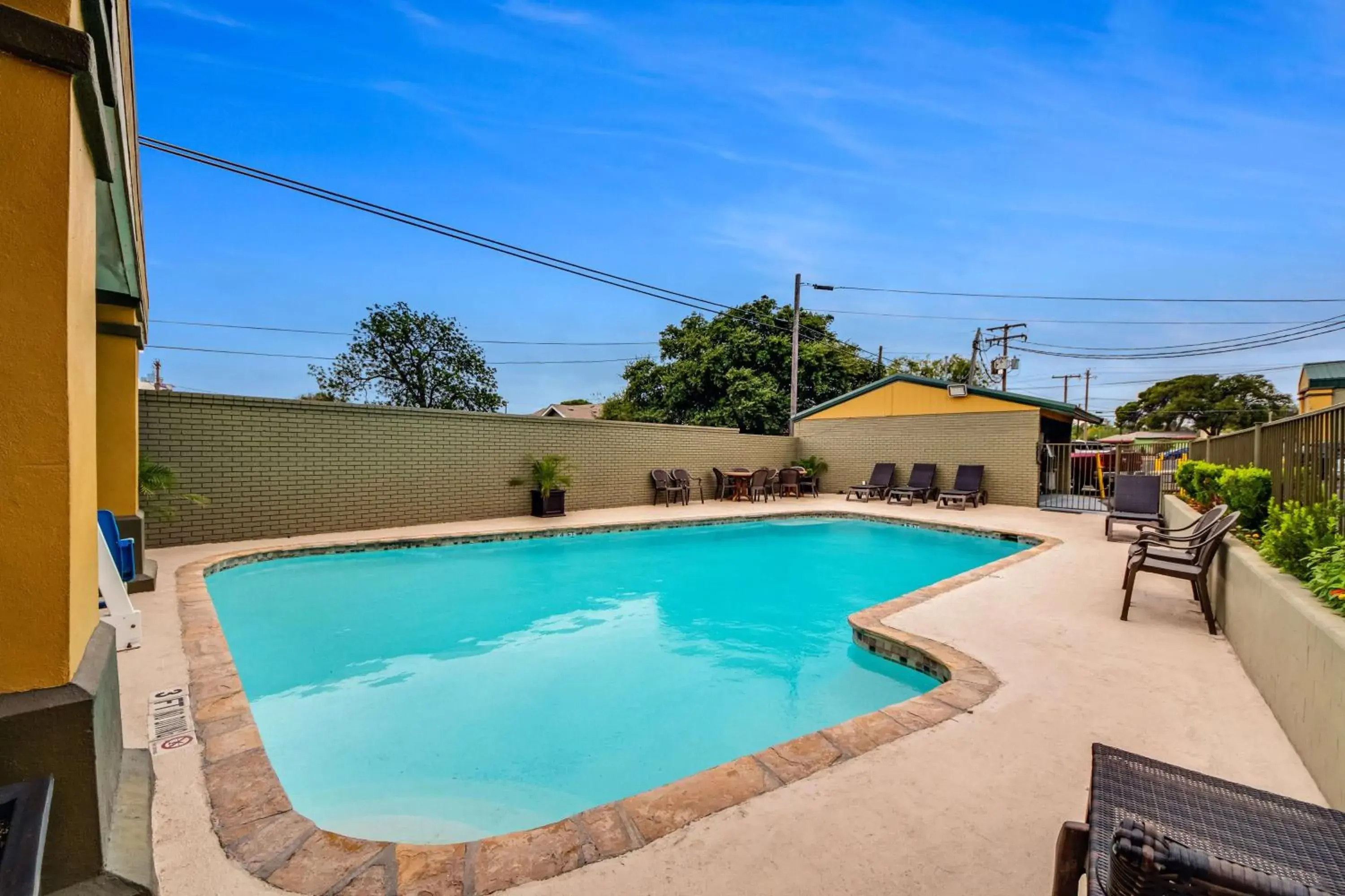 Pool view in Best Western Inn of Del Rio Pool view in Best Western Inn of Del Rio