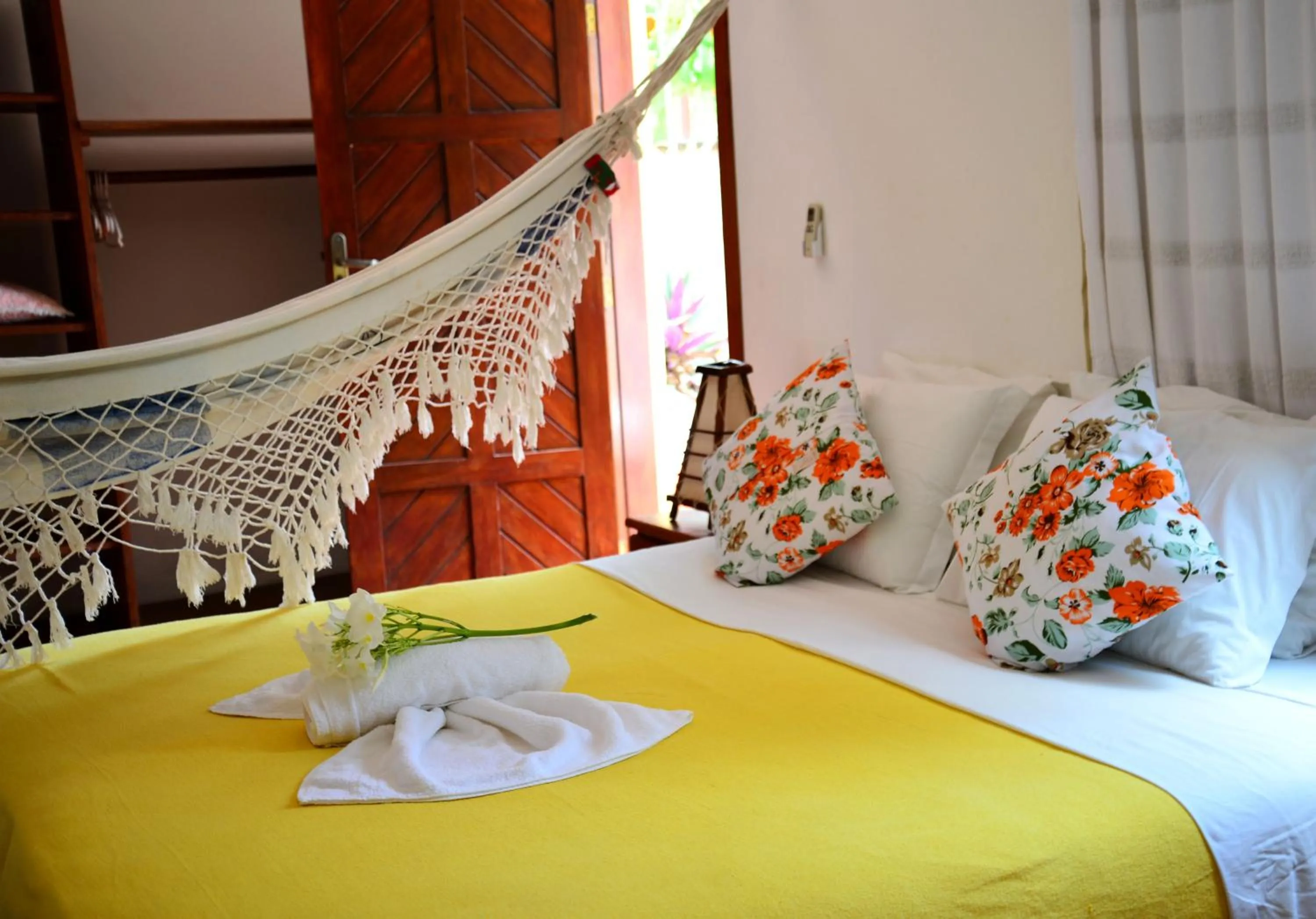 Photo of the whole room, Bed in Pousada Enseada Dos Golfinhos