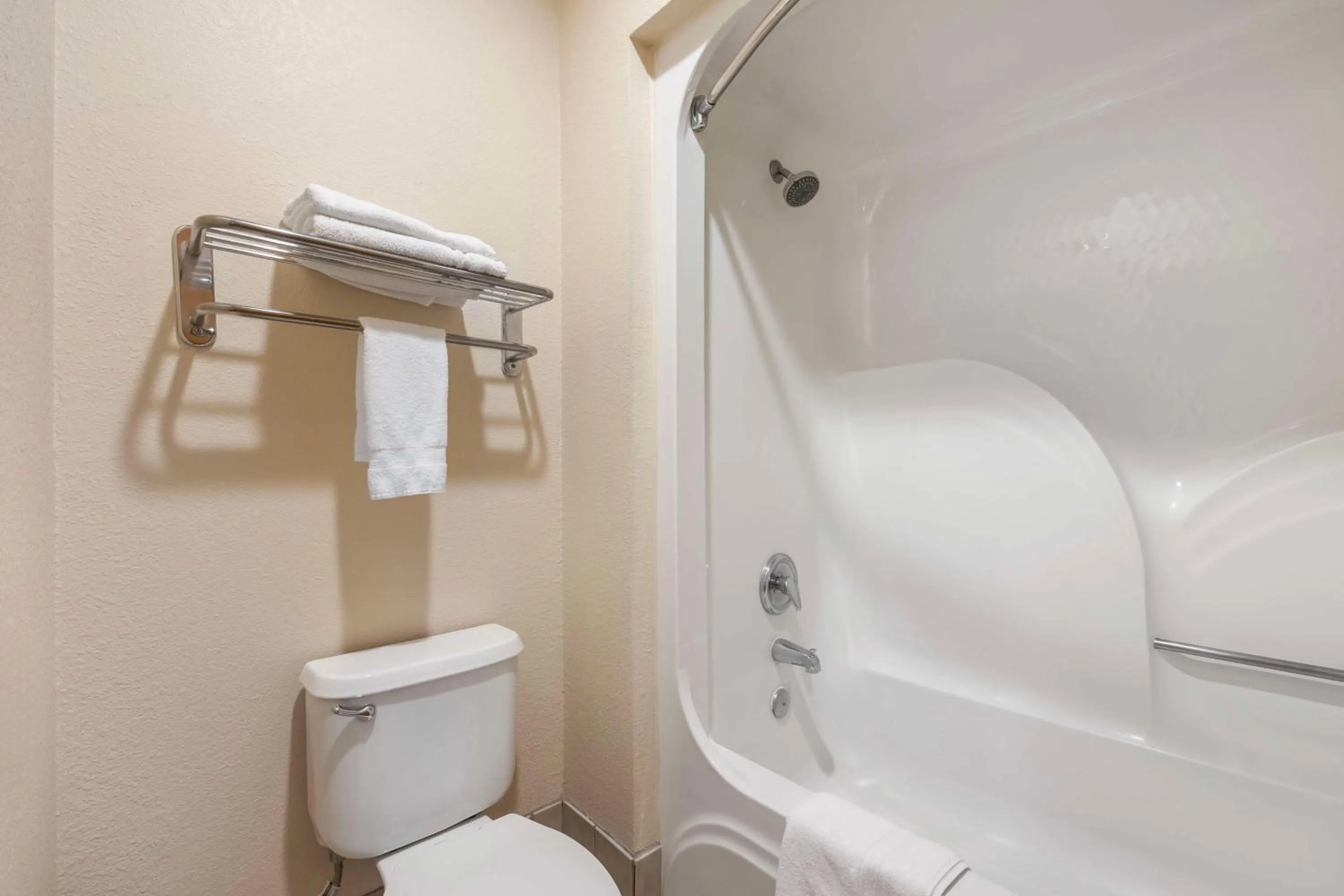 Bathroom in Best Western Anthony/West El Paso