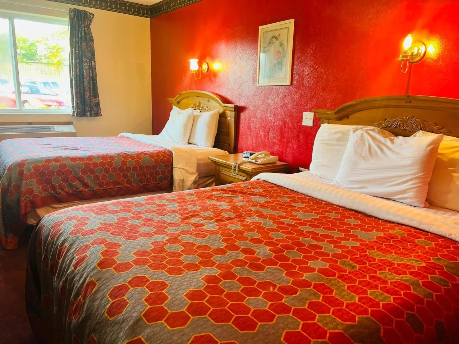 Bedroom in Villa Inn Motel Near Hwy 12 WI Capital O