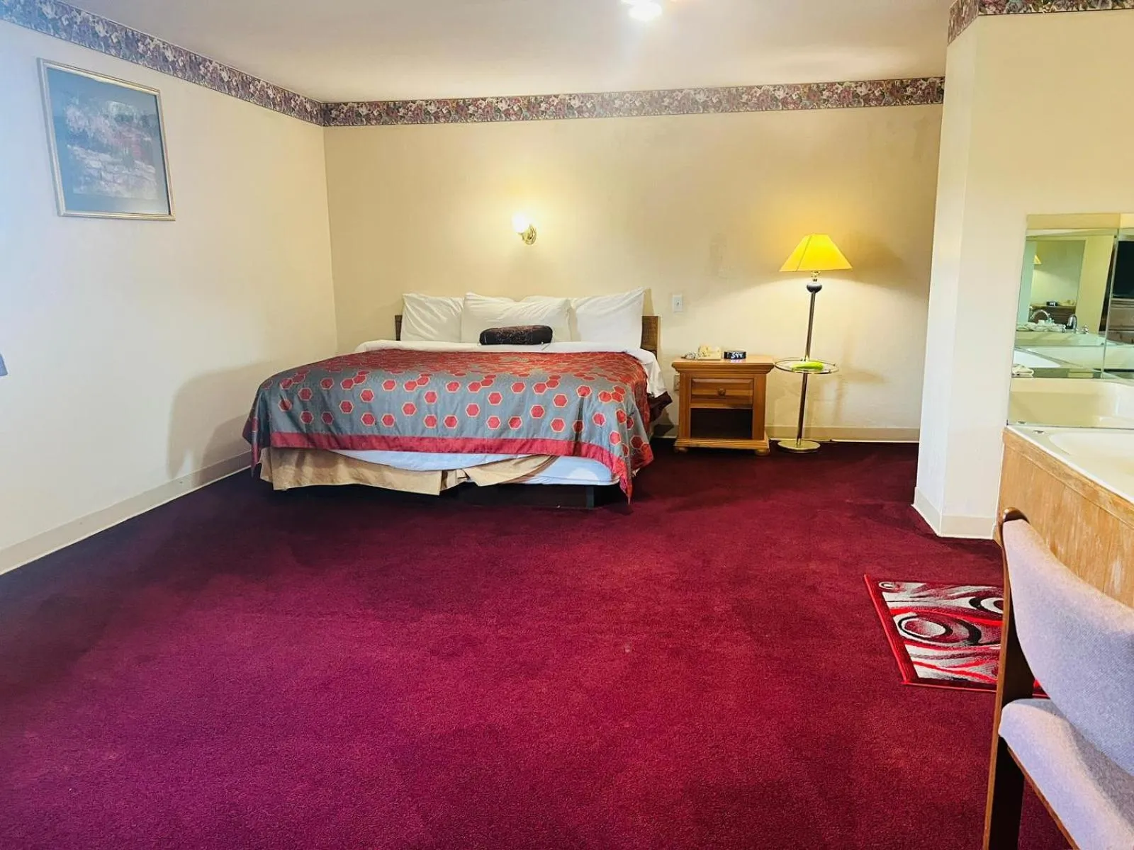 Bedroom in Villa Inn Motel Near Hwy 12 WI Capital O