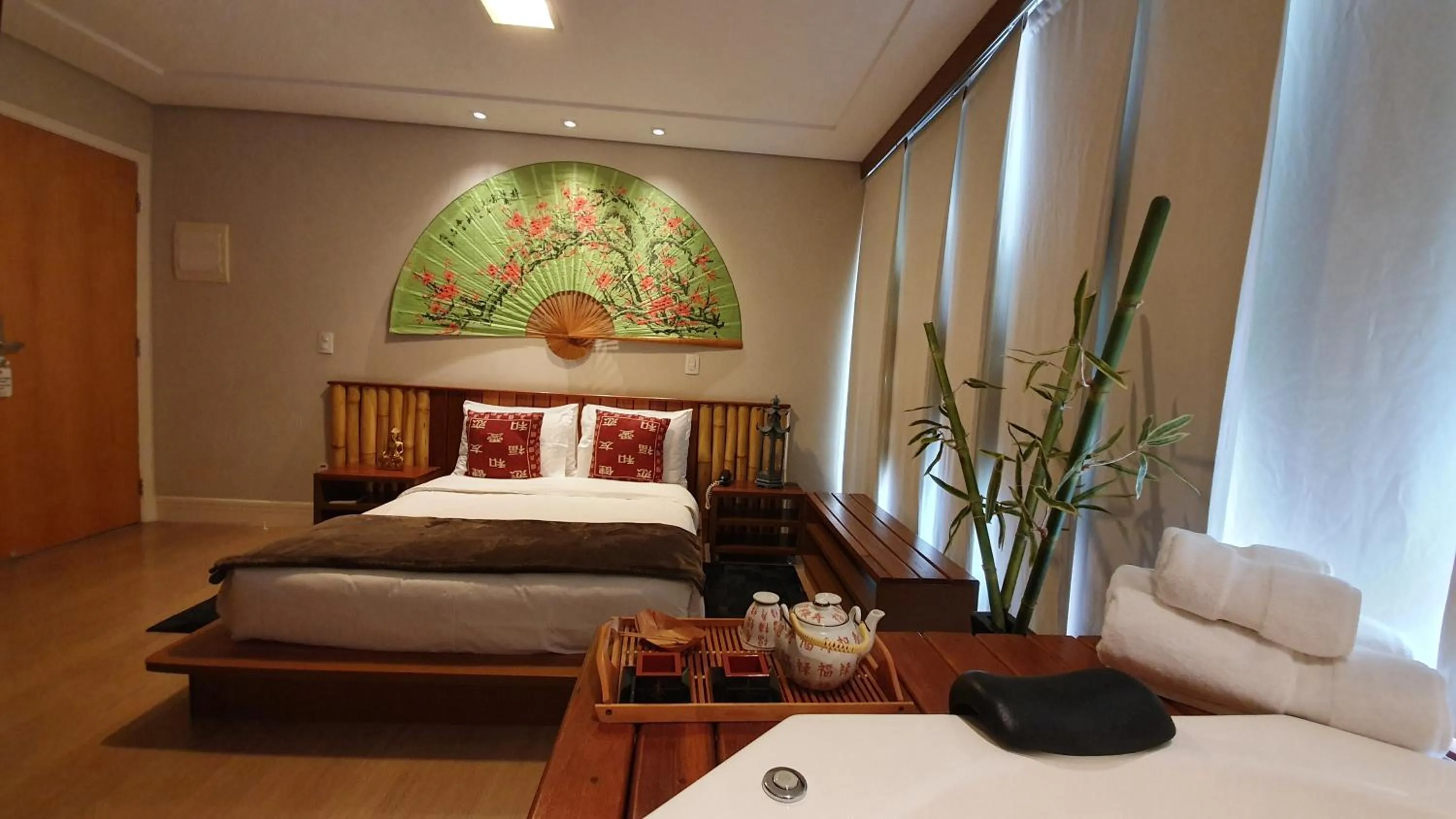 Bed in Pousada Annecy - CAPIVARI Fácil acesso ao centrinho e Baden Bar