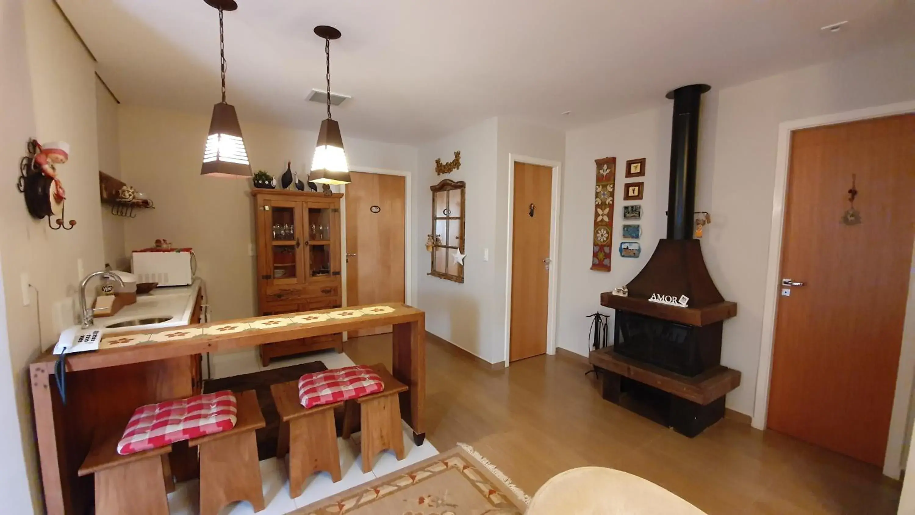 Three-Bedroom Chalet in Pousada Annecy - CAPIVARI Fácil acesso ao centrinho e Baden Bar Three-Bedroom Chalet in Pousada Annecy - CAPIVARI Fácil acesso ao centrinho e Baden Bar