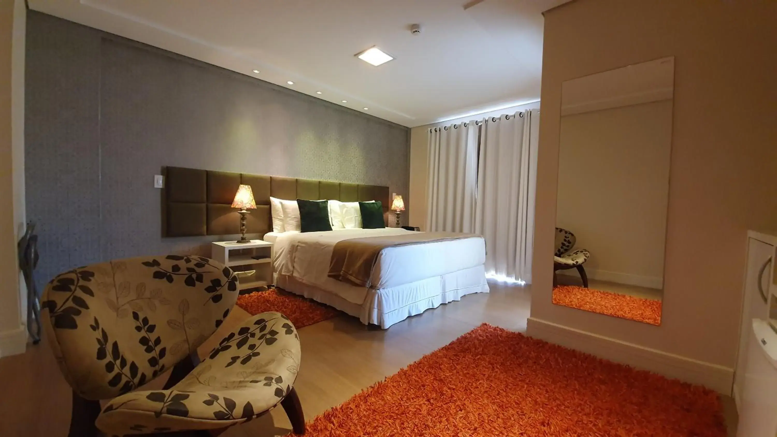 Master Double Room - single occupancy in Pousada Annecy - CAPIVARI Fácil acesso ao centrinho e Baden Bar Master Double Room - single occupancy in Pousada Annecy - CAPIVARI Fácil acesso ao centrinho e Baden Bar