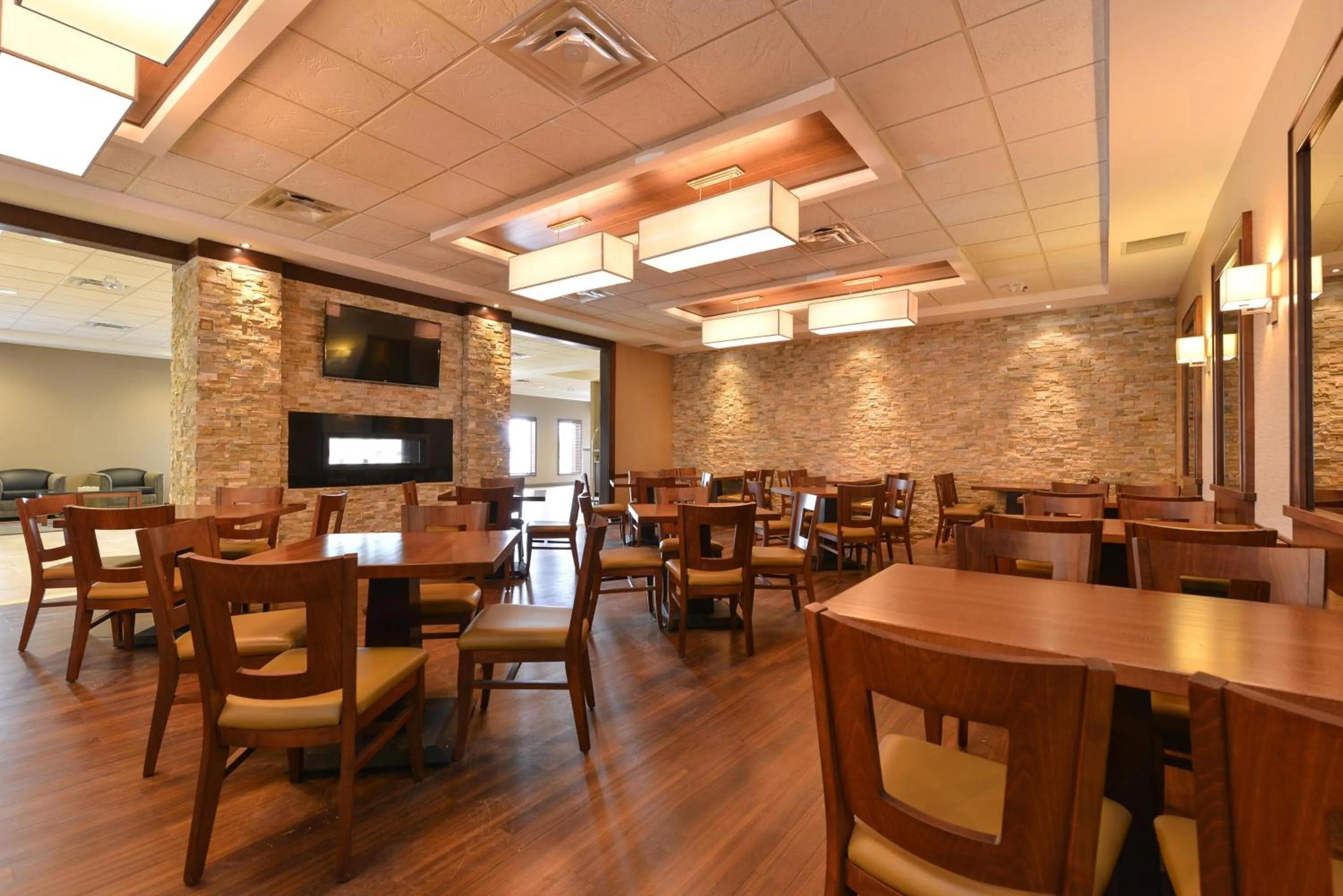 Restaurant/places to eat in Siding 16 Lodge