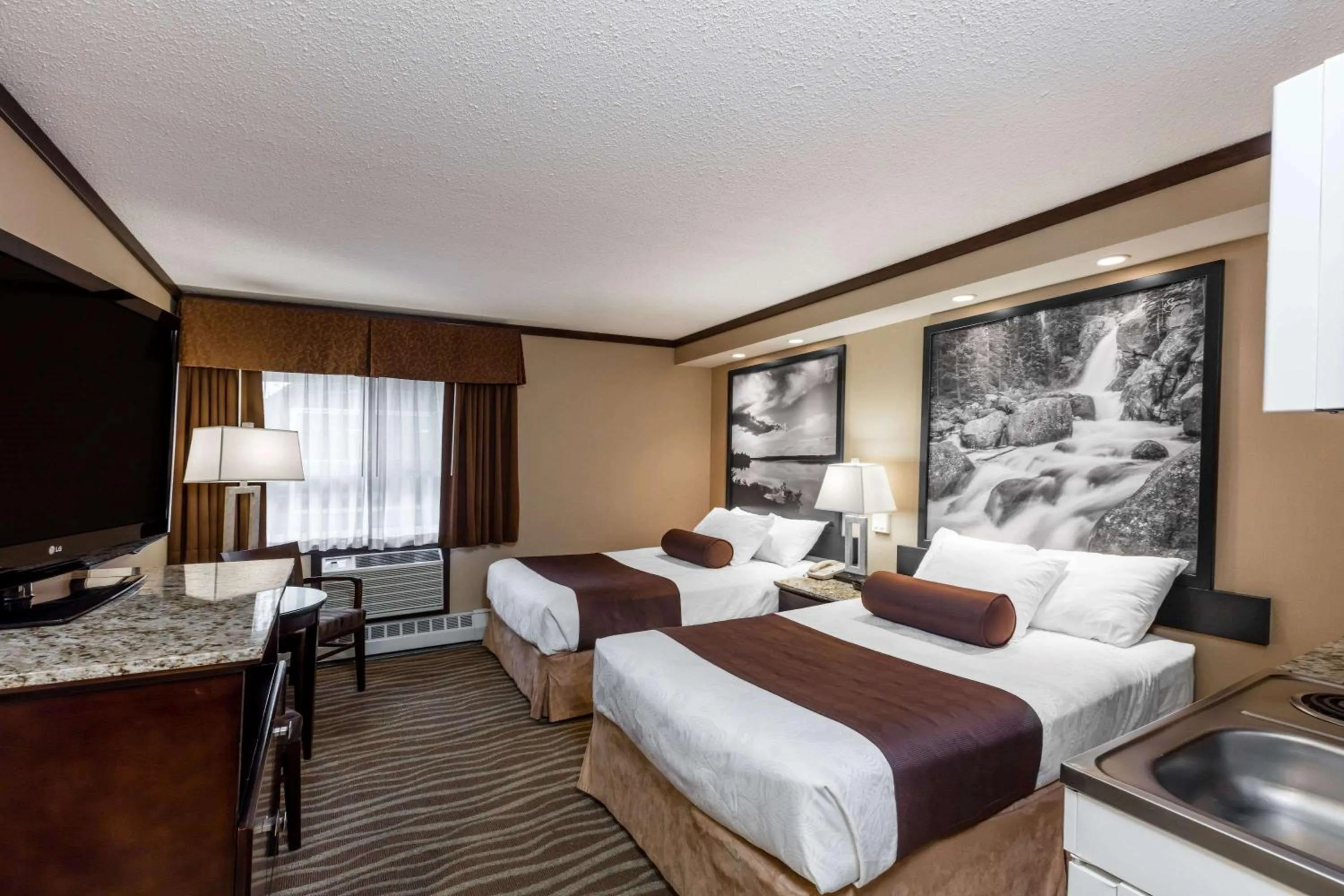 Other, Bed in Siding 16 Lodge