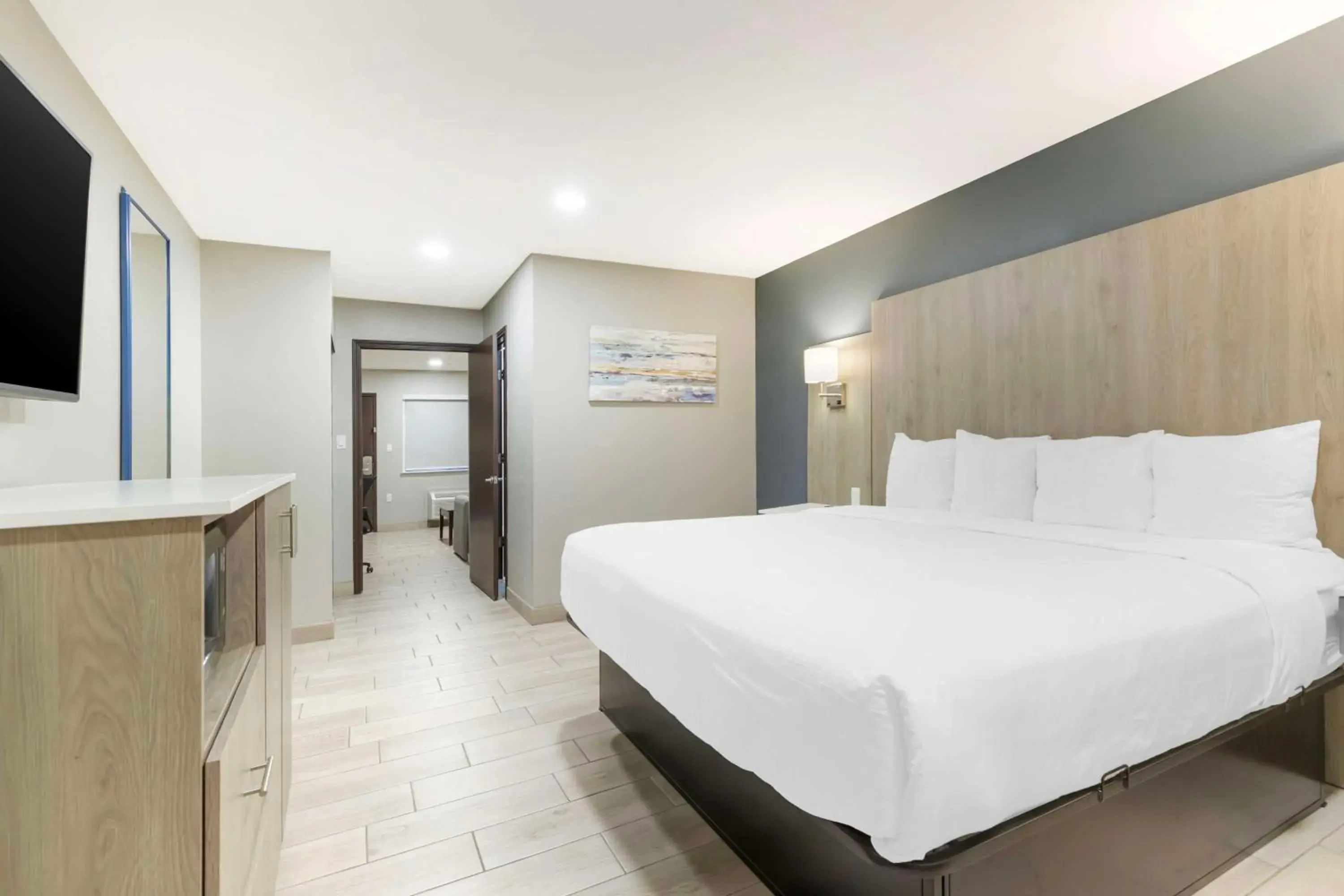 Photo of the whole room, Bed in Best Western Plus Edinburg Inn & Suites Photo of the whole room, Bed in Best Western Plus Edinburg Inn & Suites