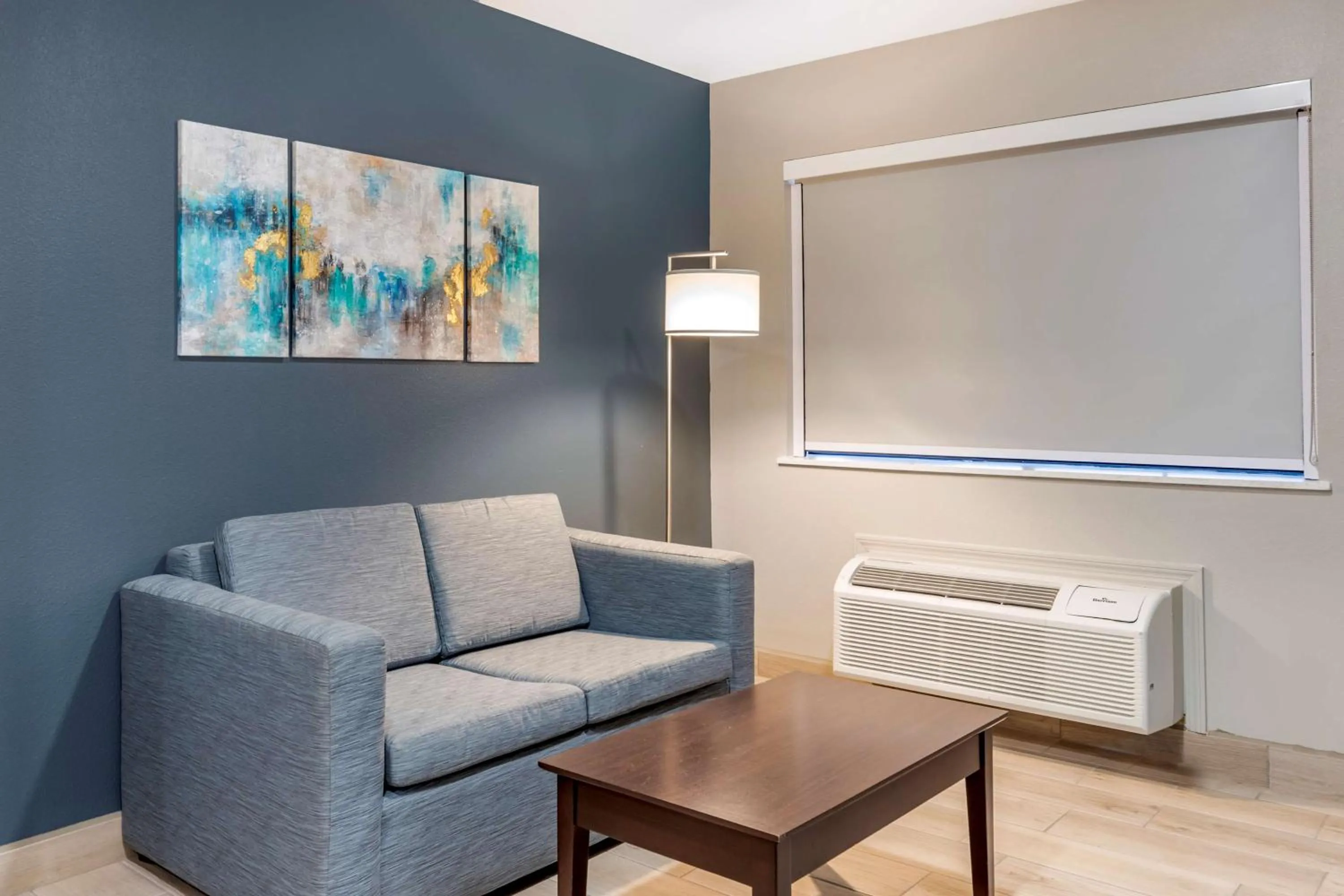 Photo of the whole room in Best Western Plus Edinburg Inn & Suites