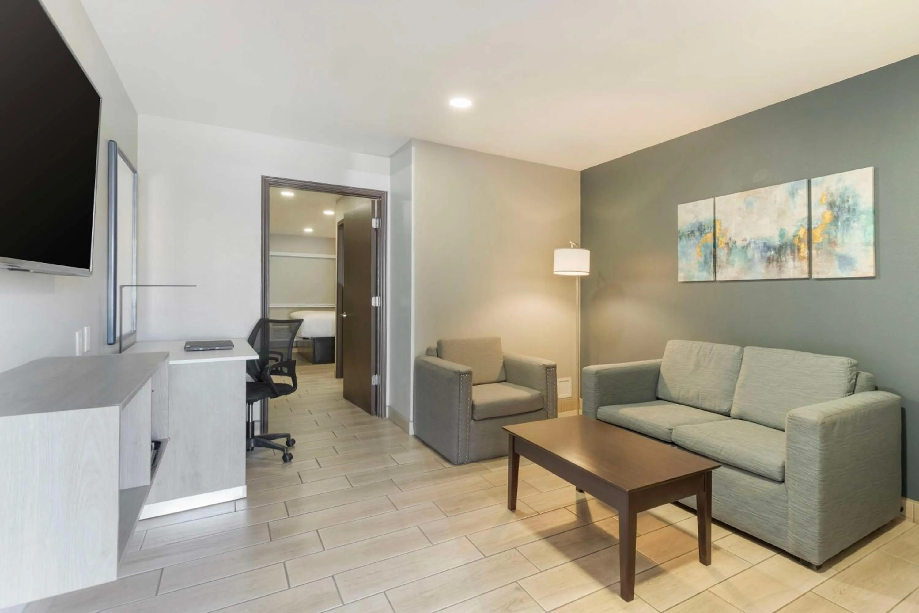 Photo of the whole room in Best Western Plus Edinburg Inn & Suites