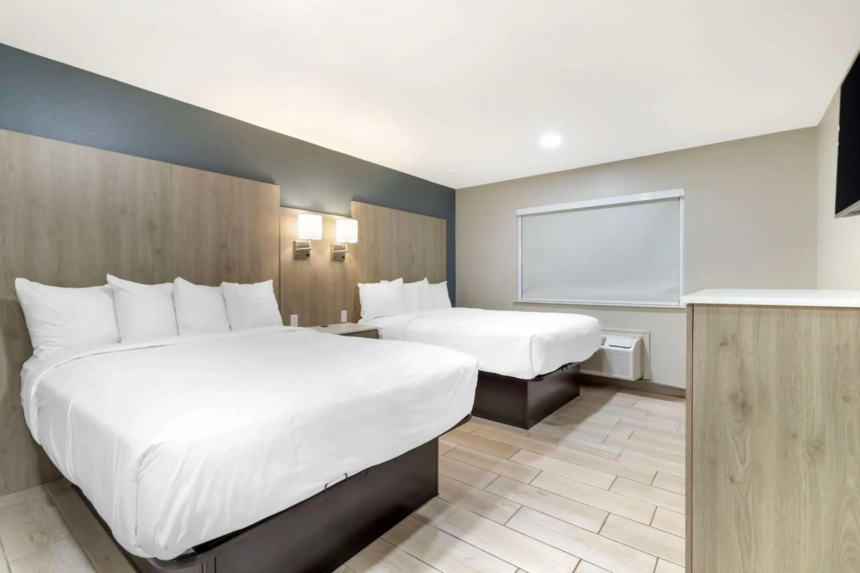 Photo of the whole room, Bed in Best Western Plus Edinburg Inn & Suites Photo of the whole room, Bed in Best Western Plus Edinburg Inn & Suites