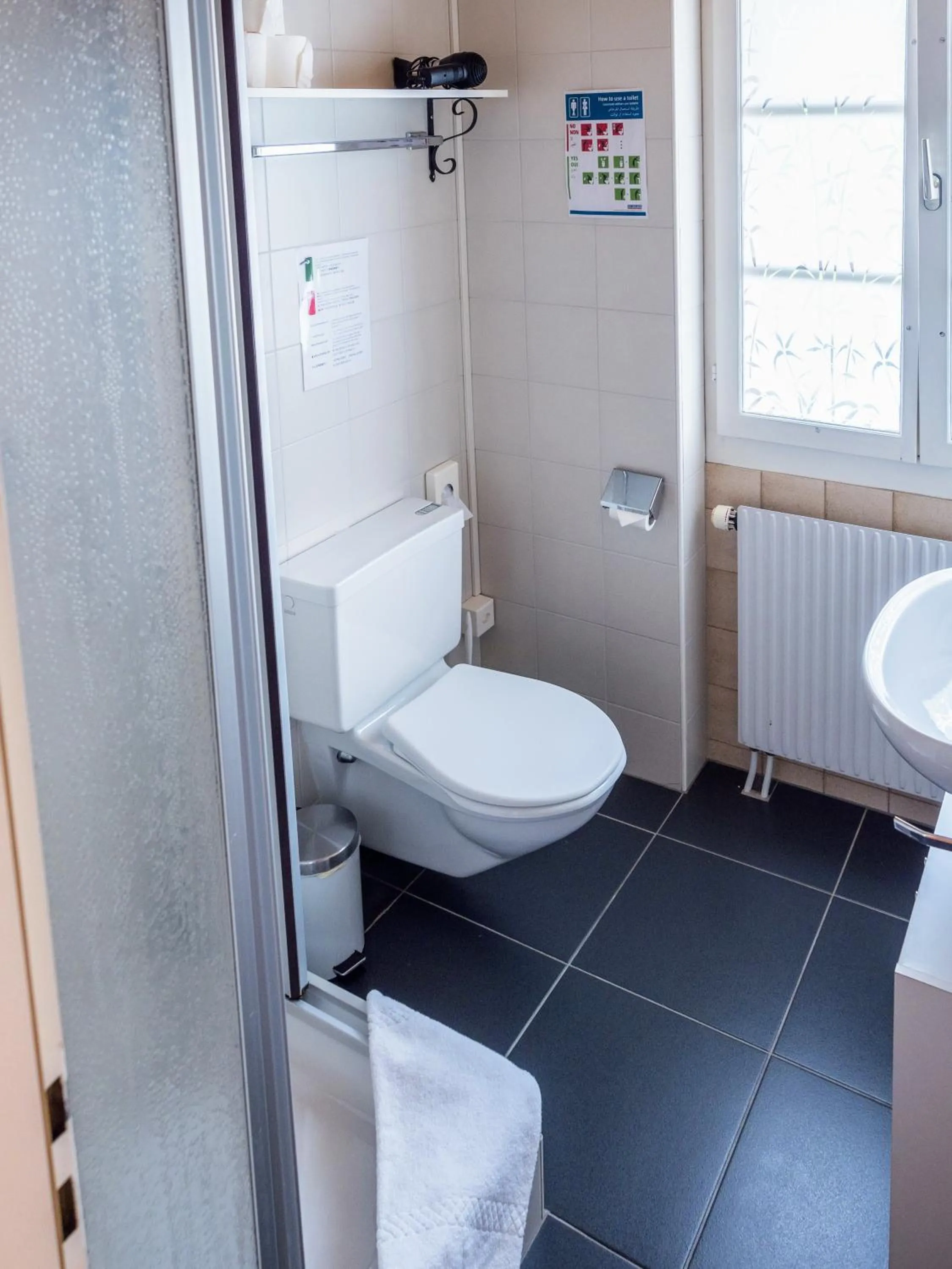 Shower in Hotel Gletscherblick Grindelwald