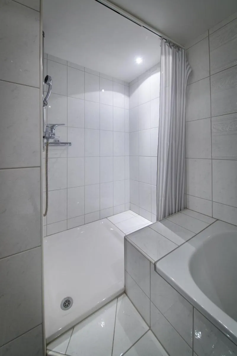 Shower in Hotel Gletscherblick Grindelwald