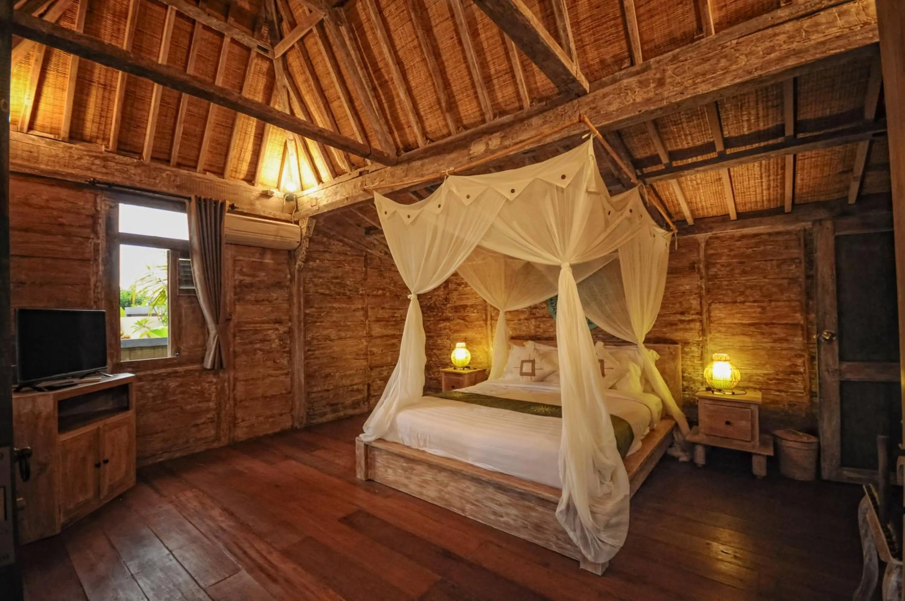 Bed in Ubud Art Resort