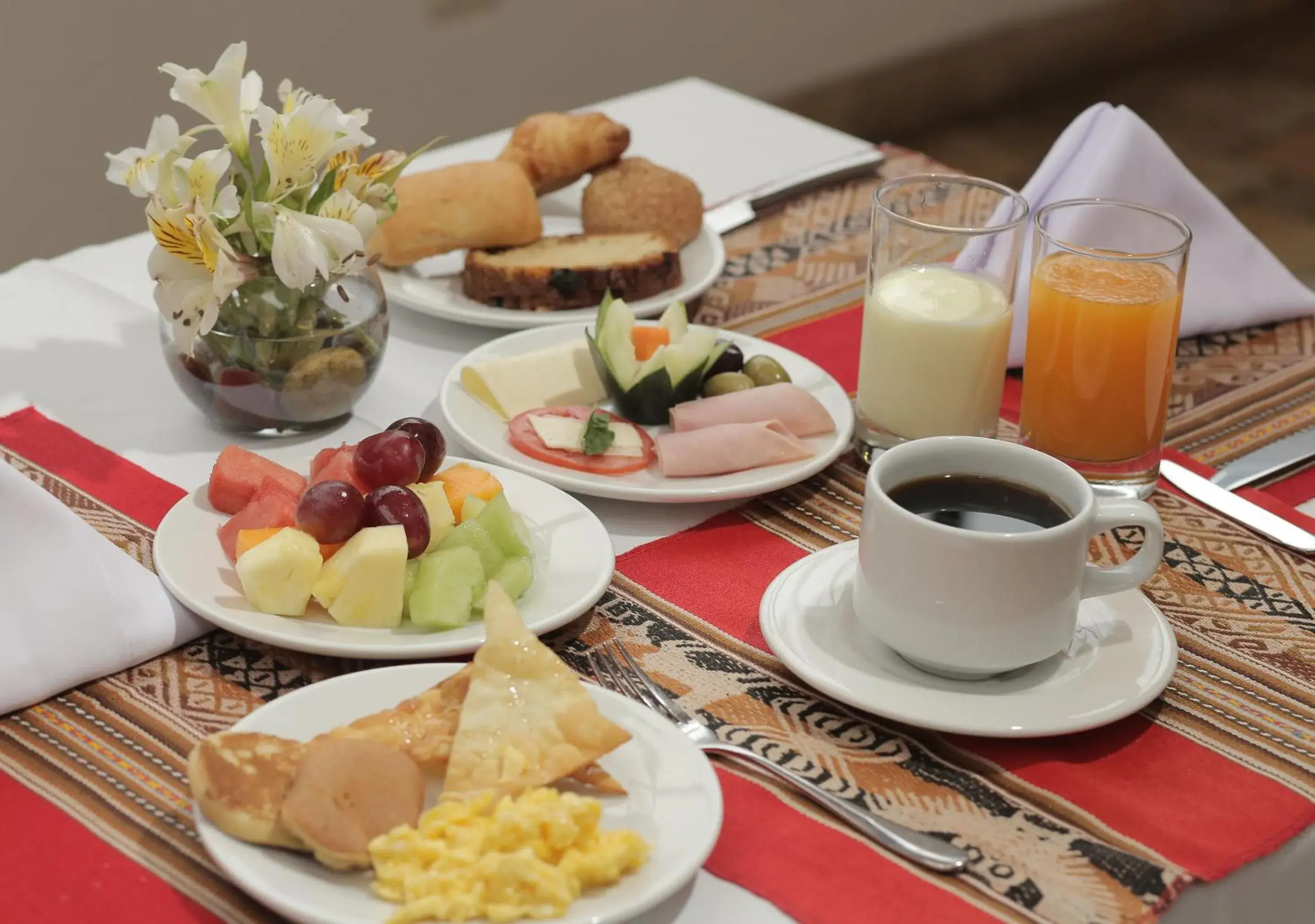 Breakfast in Hatun Inti Classic Breakfast in Hatun Inti Classic