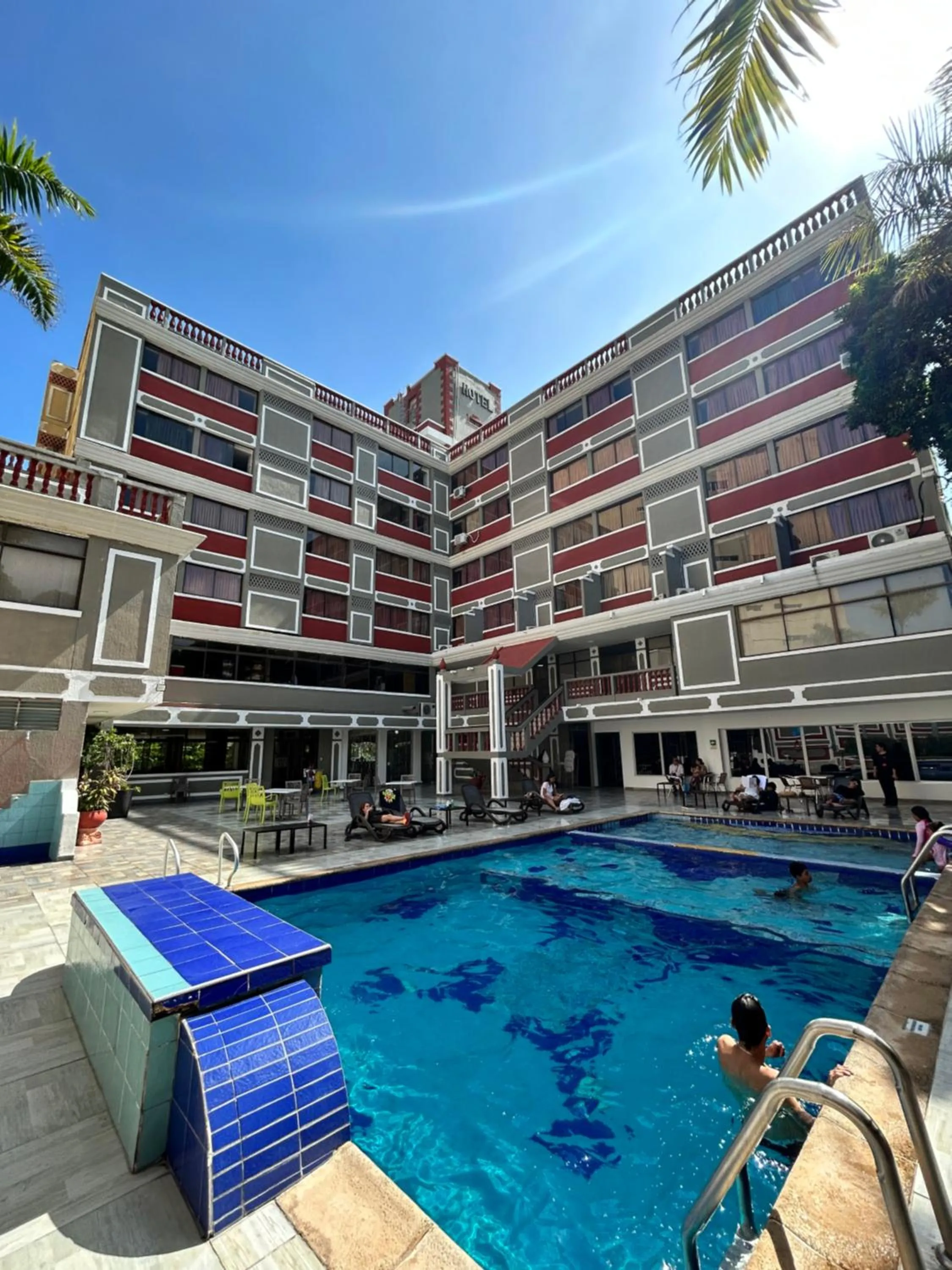 Swimming pool in Hotel Casa Ballesteros
