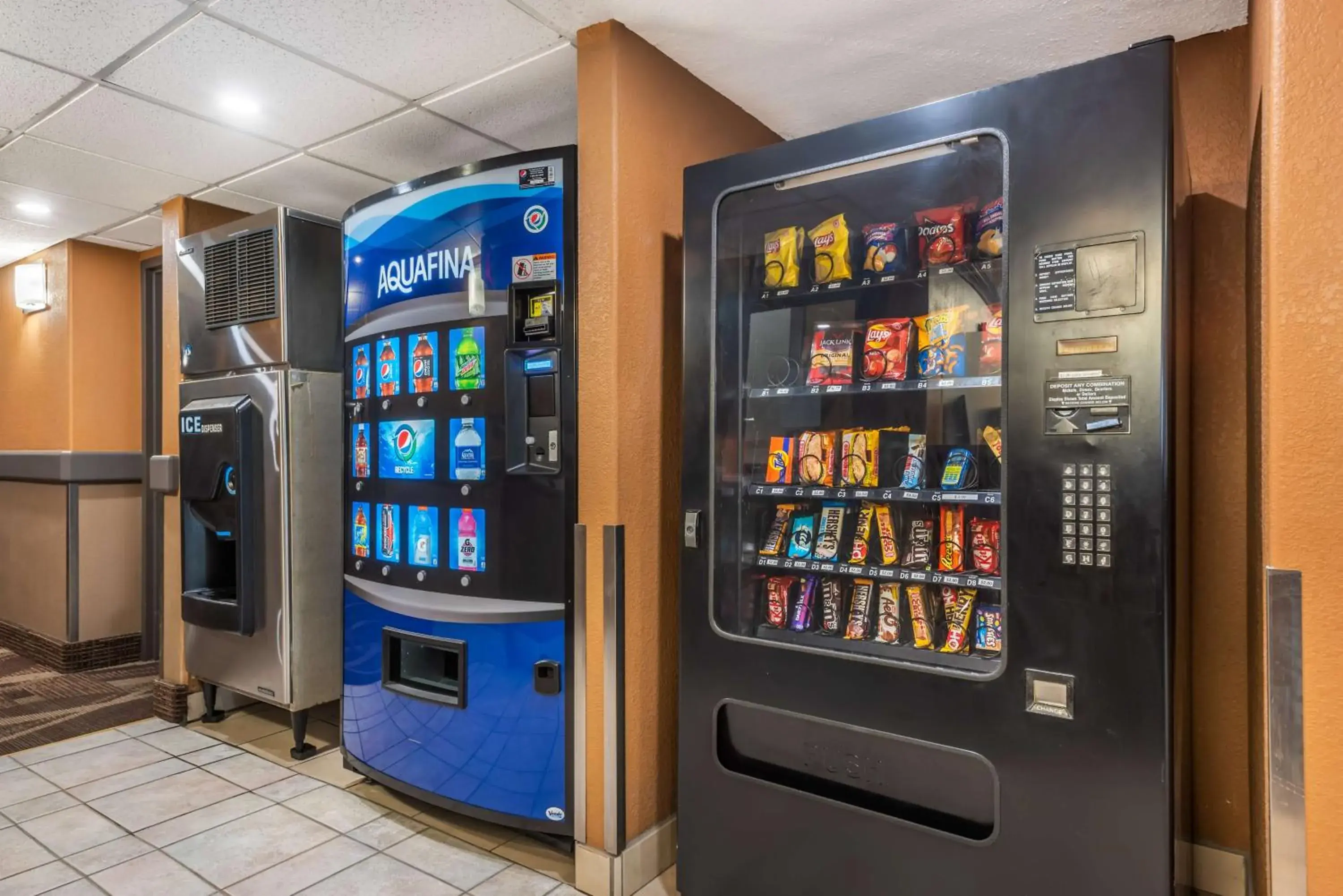 Property building in Best Western Strathmore Inn Property building in Best Western Strathmore Inn