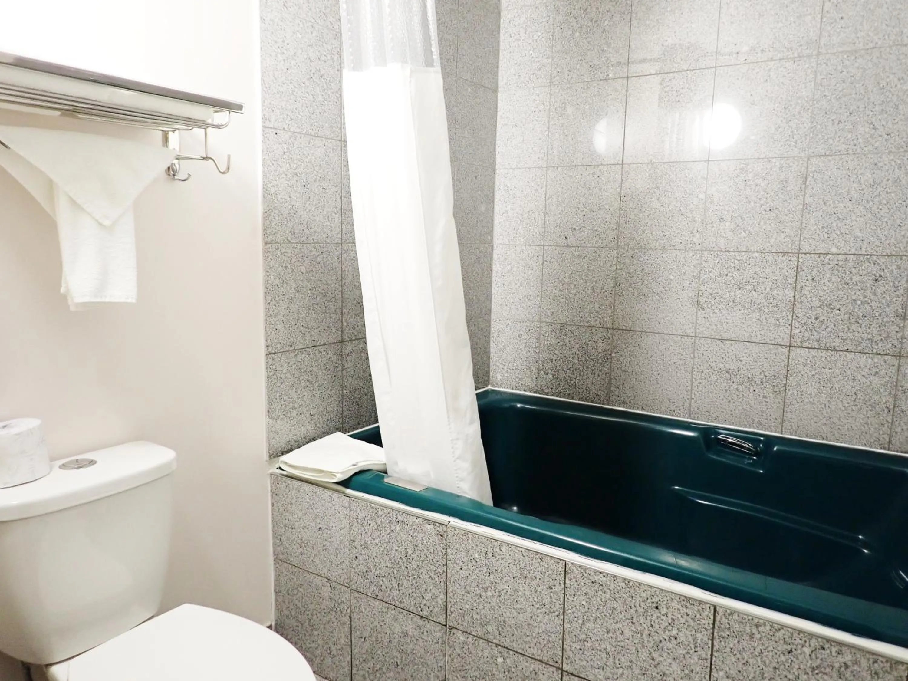 Bathroom in Days Inn by Wyndham Valemount