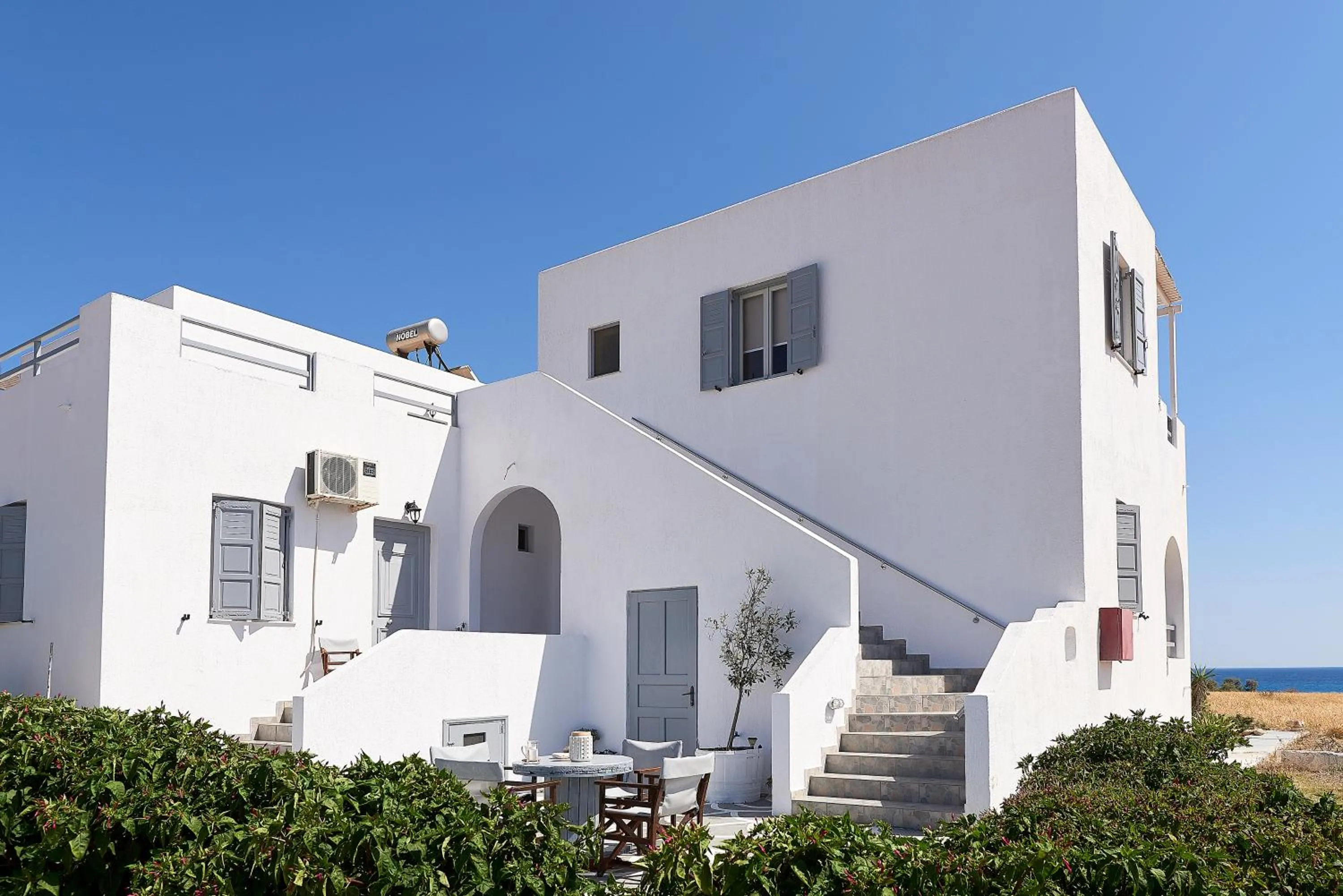 Property building in Muses Rooms Milos