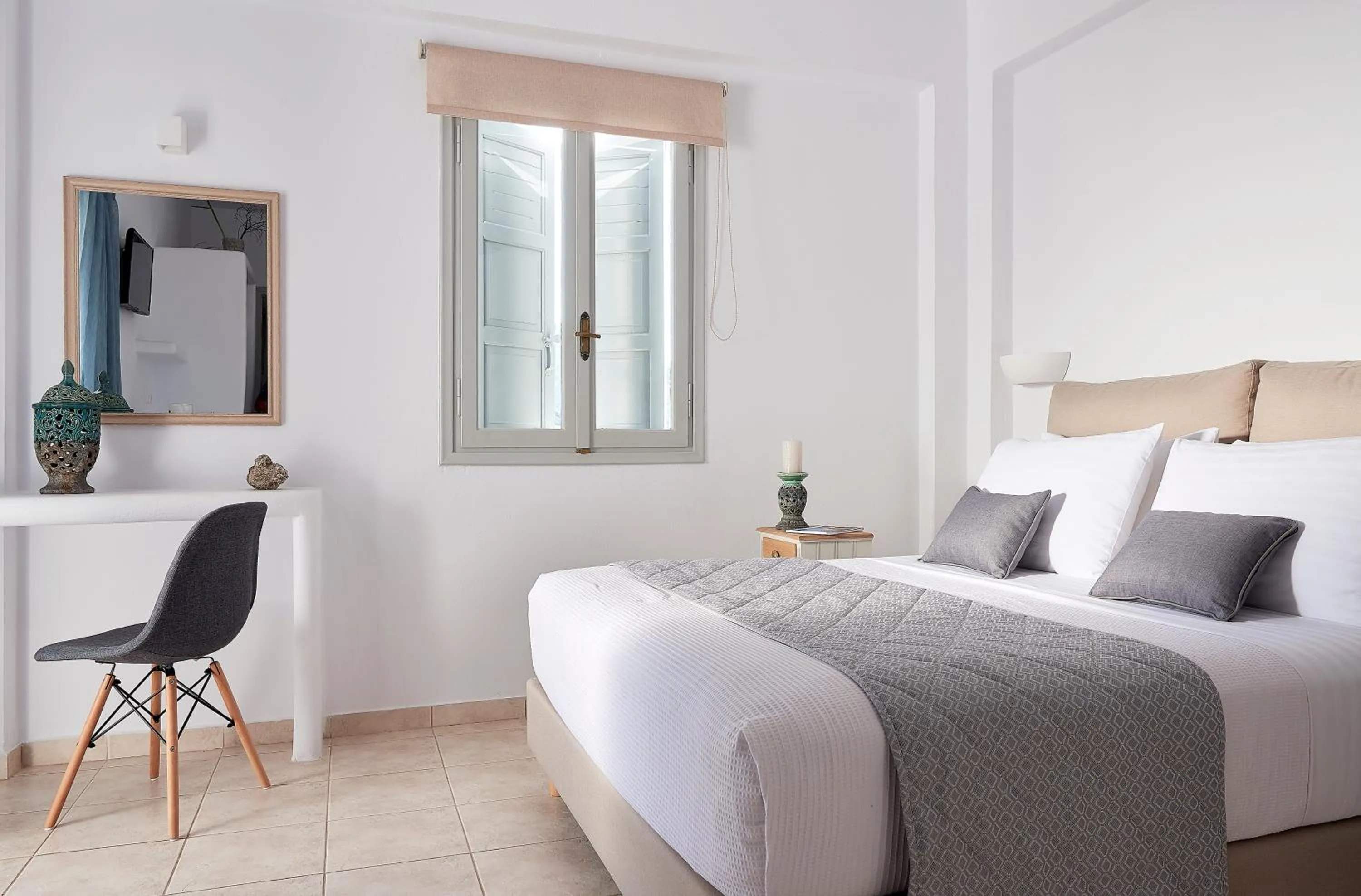 Bed in Muses Rooms Milos