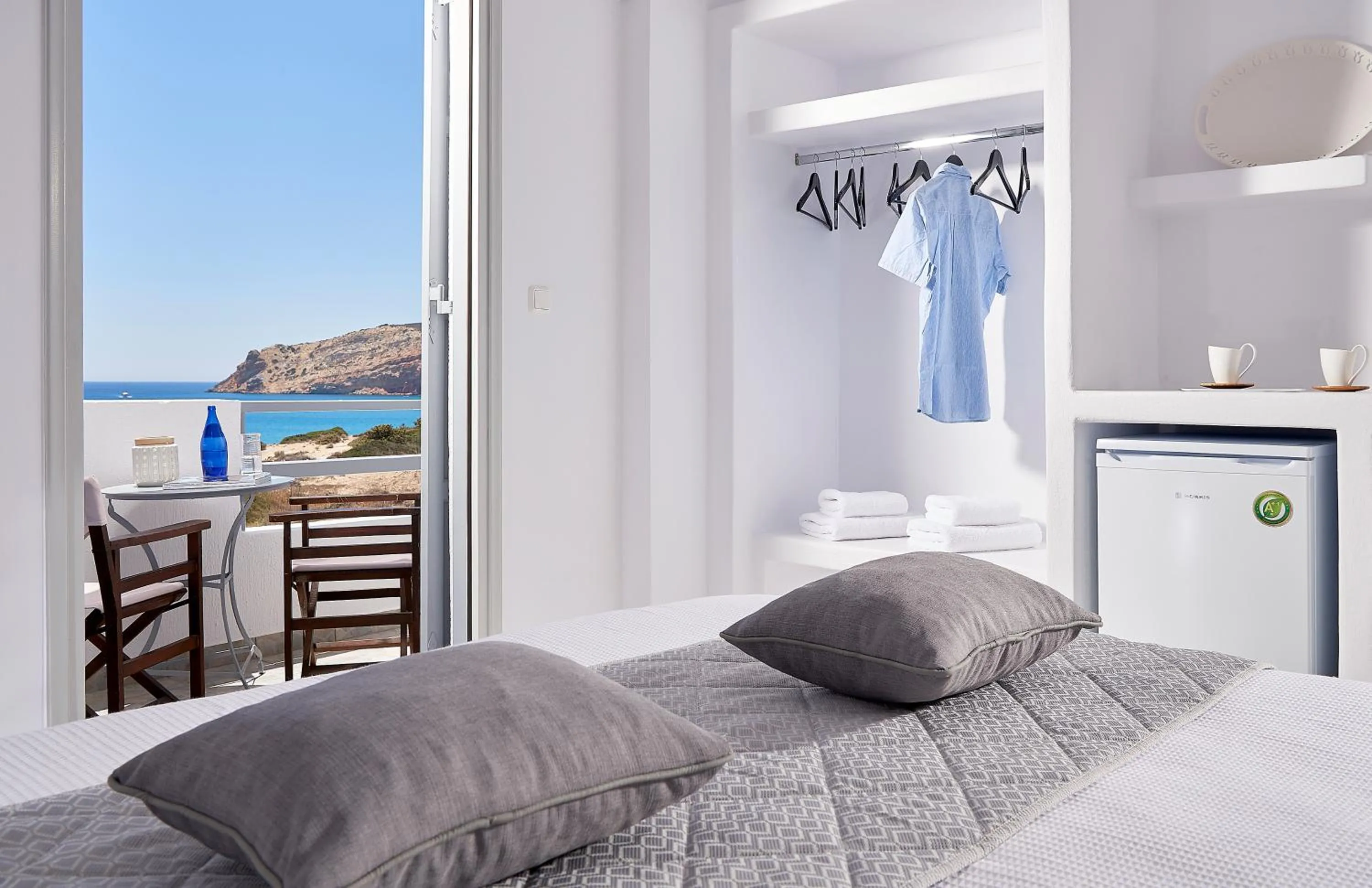 Photo of the whole room, Bed in Muses Rooms Milos