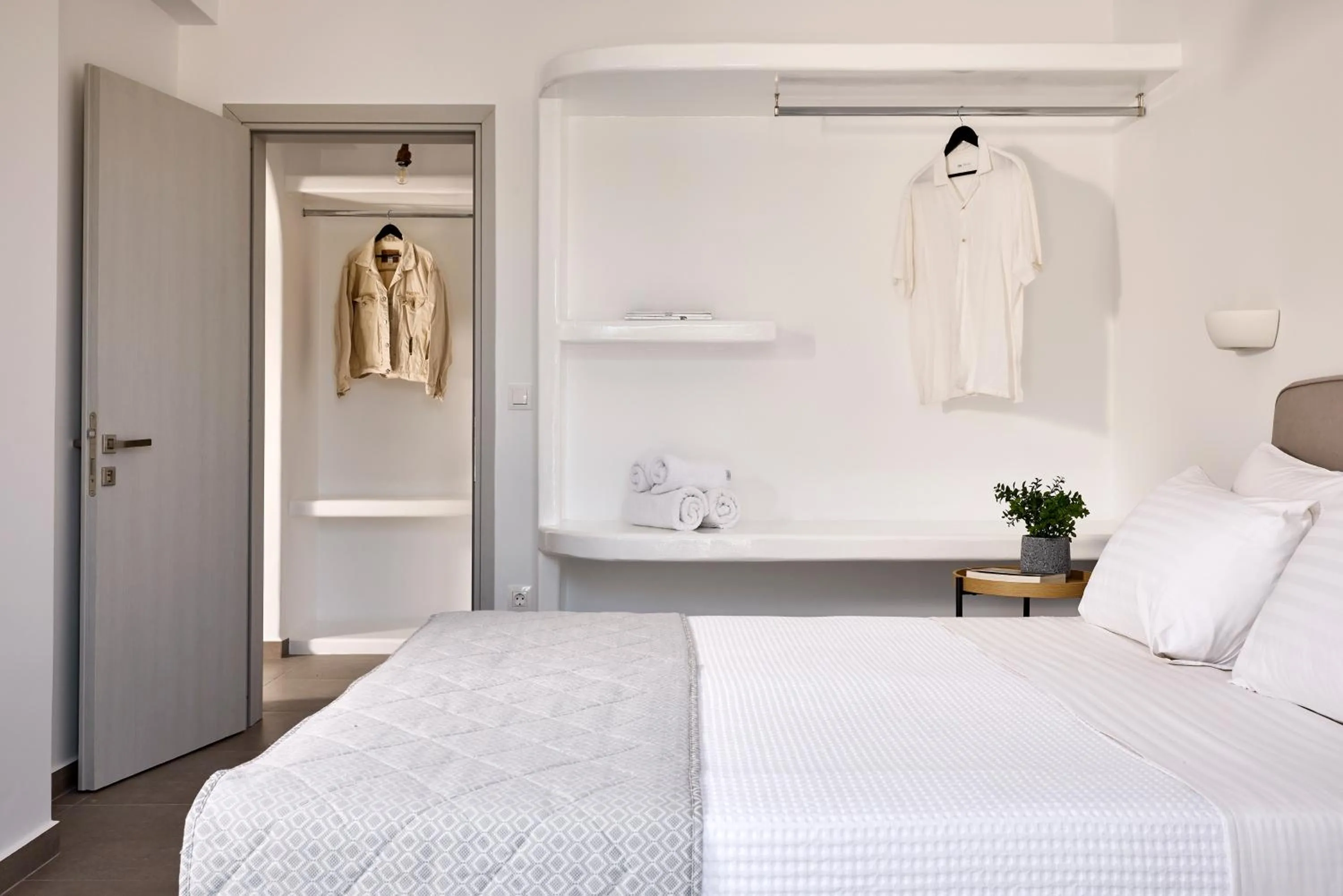 Bed in Muses Rooms Milos