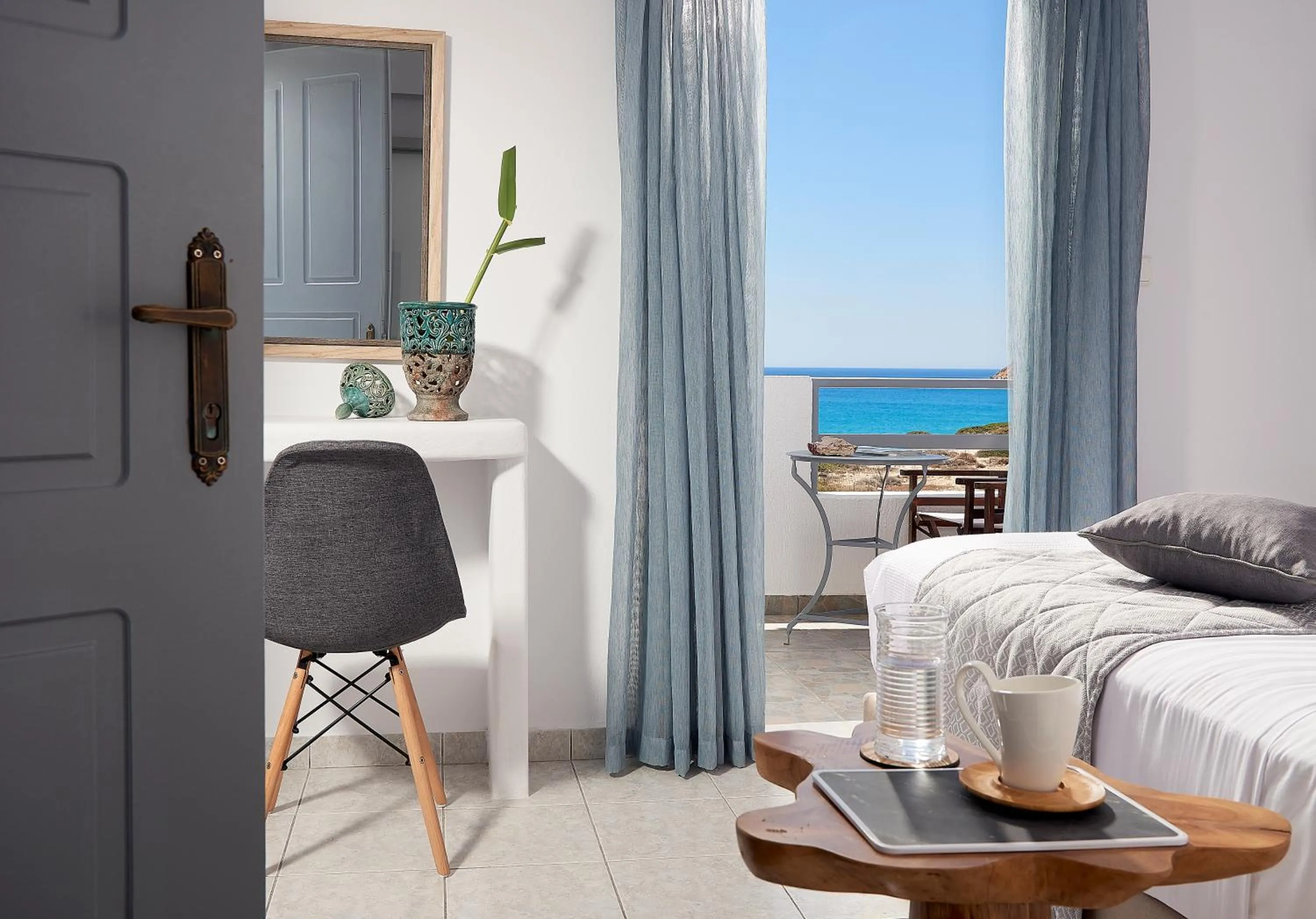 Photo of the whole room, Bed in Muses Rooms Milos