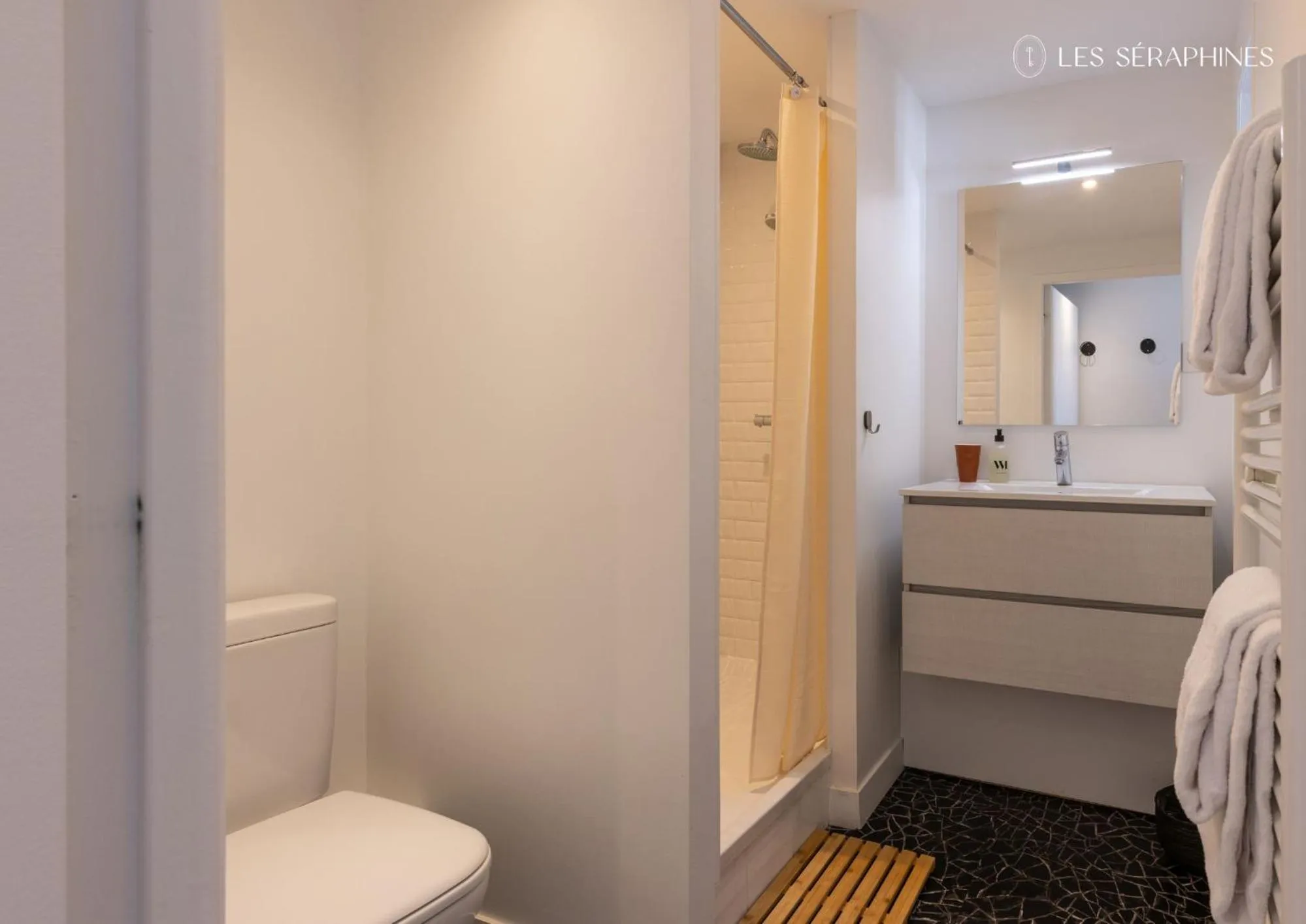 Shower in Les Séraphines - Chambres d'hôtes - Guests house